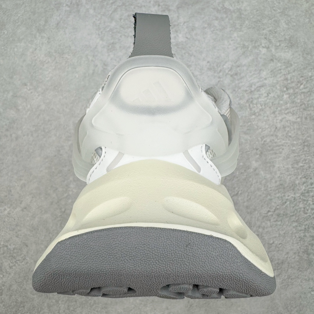 图片[8]-＃HP纯原 AD XLG Runner Deluxe 跑步者豪华版系列低帮厚底增高老爹风复古缓震休闲运动慢跑鞋 JP5761 自从阿迪达斯和巴黎世家合作后，没少出双方联名的平替。结果根据最新情报，阿迪现在已经把手伸到了巴家爆款3XL的身上，新鞋Xlg Runner Deluxe实物曝光，emm，鞋款整体一眼丁真是巴黎世家Track＋3XL大底的缝合怪版本，要不是鞋侧明晃晃的adidas三道杠Logo，估计各位看了都得蒙。这波不能说是完全复制巴黎世家，但也多少有点借鉴的味道了。新鞋基本就是在阿迪经典\\\”Climacool\\\”鞋款的基础上，升级了Boots大底以及加入了\\\”巴味\\\”设计元素…尺码：35 36 36⅔ 37⅓ 38 38⅔ 39⅓ 40 40⅔ 41⅓ 42 42⅔ 43⅓ 44 44⅔ 45 46-选品中心