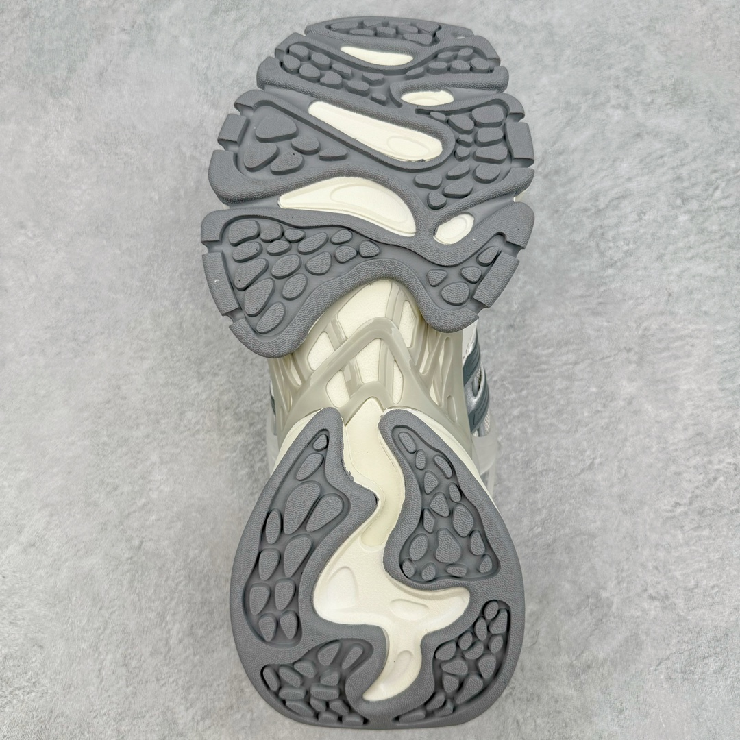 图片[9]-＃HP纯原 AD XLG Runner Deluxe 跑步者豪华版系列低帮厚底增高老爹风复古缓震休闲运动慢跑鞋 JP5761 自从阿迪达斯和巴黎世家合作后，没少出双方联名的平替。结果根据最新情报，阿迪现在已经把手伸到了巴家爆款3XL的身上，新鞋Xlg Runner Deluxe实物曝光，emm，鞋款整体一眼丁真是巴黎世家Track＋3XL大底的缝合怪版本，要不是鞋侧明晃晃的adidas三道杠Logo，估计各位看了都得蒙。这波不能说是完全复制巴黎世家，但也多少有点借鉴的味道了。新鞋基本就是在阿迪经典\\\”Climacool\\\”鞋款的基础上，升级了Boots大底以及加入了\\\”巴味\\\”设计元素…尺码：35 36 36⅔ 37⅓ 38 38⅔ 39⅓ 40 40⅔ 41⅓ 42 42⅔ 43⅓ 44 44⅔ 45 46-选品中心