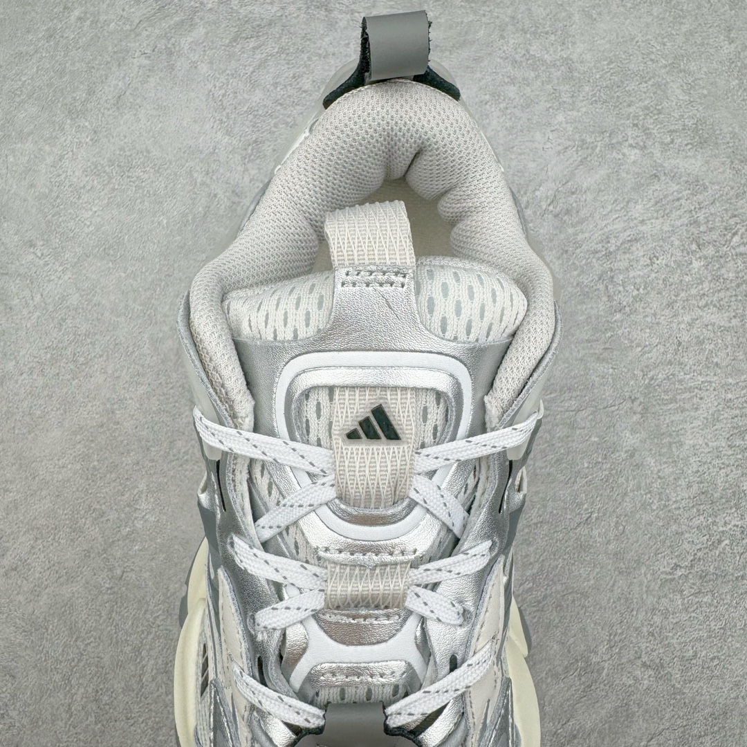 图片[5]-＃HP纯原 AD XLG Runner Deluxe 跑步者豪华版系列低帮厚底增高老爹风复古缓震休闲运动慢跑鞋 JP5761 自从阿迪达斯和巴黎世家合作后，没少出双方联名的平替。结果根据最新情报，阿迪现在已经把手伸到了巴家爆款3XL的身上，新鞋Xlg Runner Deluxe实物曝光，emm，鞋款整体一眼丁真是巴黎世家Track＋3XL大底的缝合怪版本，要不是鞋侧明晃晃的adidas三道杠Logo，估计各位看了都得蒙。这波不能说是完全复制巴黎世家，但也多少有点借鉴的味道了。新鞋基本就是在阿迪经典\\\”Climacool\\\”鞋款的基础上，升级了Boots大底以及加入了\\\”巴味\\\”设计元素…尺码：35 36 36⅔ 37⅓ 38 38⅔ 39⅓ 40 40⅔ 41⅓ 42 42⅔ 43⅓ 44 44⅔ 45 46-选品中心