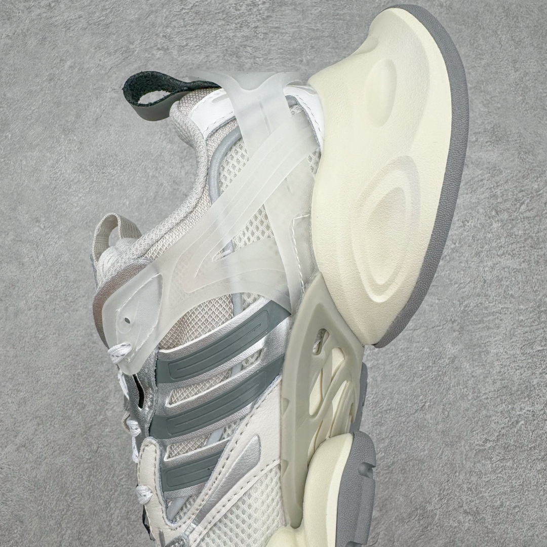 图片[7]-＃HP纯原 AD XLG Runner Deluxe 跑步者豪华版系列低帮厚底增高老爹风复古缓震休闲运动慢跑鞋 JP5761 自从阿迪达斯和巴黎世家合作后，没少出双方联名的平替。结果根据最新情报，阿迪现在已经把手伸到了巴家爆款3XL的身上，新鞋Xlg Runner Deluxe实物曝光，emm，鞋款整体一眼丁真是巴黎世家Track＋3XL大底的缝合怪版本，要不是鞋侧明晃晃的adidas三道杠Logo，估计各位看了都得蒙。这波不能说是完全复制巴黎世家，但也多少有点借鉴的味道了。新鞋基本就是在阿迪经典\\\”Climacool\\\”鞋款的基础上，升级了Boots大底以及加入了\\\”巴味\\\”设计元素…尺码：35 36 36⅔ 37⅓ 38 38⅔ 39⅓ 40 40⅔ 41⅓ 42 42⅔ 43⅓ 44 44⅔ 45 46-选品中心