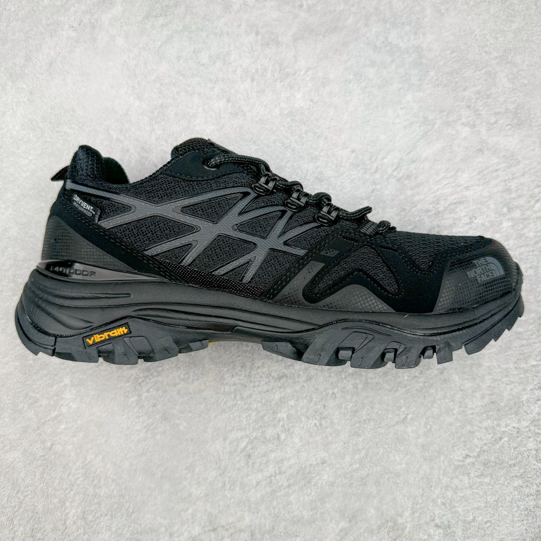 THE NORTH FACE 北面防滑耐磨防水低帮户外功能鞋 有许多相当专业的户外爱好者 非常关心像是越野跑、专业登山鞋等一系列的户外鞋款开箱 本次介绍比较不一样的休闲机能鞋 带来登山朋友爱用的户外品牌北面The North Face的休闲系列徒步鞋款介绍，希望能提供大家于生活与轻旅行的不同选择。不少户外运动爱好者喜欢的专业登山品牌（北面）The North Face自1966年创立，由两位热爱登山徒步的年轻登山者于美西旧金山开创，不断透过研发与创新，并且将最先进的技术结合在服装与鞋款设计，生产多种外型帅气且专业能力非常强的户外服饰，备受欢迎。户外版有许多相当专业的户外爱好者，非常关心像是越野跑、专业登山鞋等一系列的户外鞋款开箱，本次介绍比较不一样的休闲机能鞋，带来登山朋友爱用的户外品牌北面The North Face的休闲系列徒步鞋款介绍，希望能提供大家于生活与轻旅行的不同选择。此鞋并非归类在专业登山鞋家族中，而是以高性价比、适合日常训练作为主推卖点，对登山初学的朋友来说，这双鞋耐磨与耐穿程度更是入手的绝佳理由，但是对进阶登山者而言，此鞋可能无法战胜难度更高的徒步登山路线。脚感与登山靴的稳健非常不一样，也不是越野跑鞋的野性、更非慢跑鞋的敏捷，个人觉得此鞋足感非常独特，XtraFoam中底的泡沫材质非常柔软，即使没有鞋带系统辅助，但是EXTS外底抓地系统底纹够深，每一步都十分平稳。尺码：36 36.5 37.5 38 38.5 39 40 40.5 41 42 42.5 43 44 44.5 45-选品中心