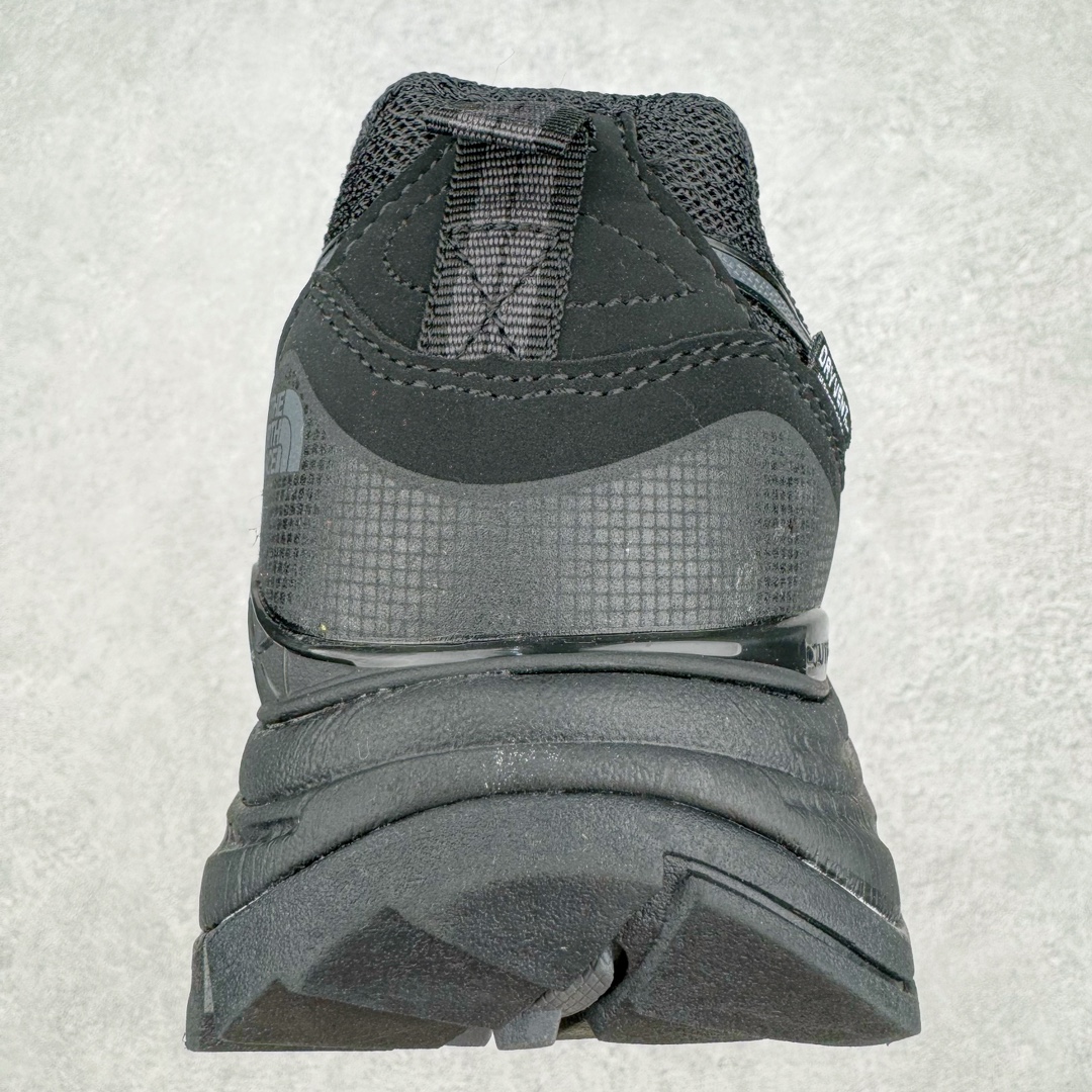 图片[8]-THE NORTH FACE 北面防滑耐磨防水低帮户外功能鞋 有许多相当专业的户外爱好者 非常关心像是越野跑、专业登山鞋等一系列的户外鞋款开箱 本次介绍比较不一样的休闲机能鞋 带来登山朋友爱用的户外品牌北面The North Face的休闲系列徒步鞋款介绍，希望能提供大家于生活与轻旅行的不同选择。不少户外运动爱好者喜欢的专业登山品牌（北面）The North Face自1966年创立，由两位热爱登山徒步的年轻登山者于美西旧金山开创，不断透过研发与创新，并且将最先进的技术结合在服装与鞋款设计，生产多种外型帅气且专业能力非常强的户外服饰，备受欢迎。户外版有许多相当专业的户外爱好者，非常关心像是越野跑、专业登山鞋等一系列的户外鞋款开箱，本次介绍比较不一样的休闲机能鞋，带来登山朋友爱用的户外品牌北面The North Face的休闲系列徒步鞋款介绍，希望能提供大家于生活与轻旅行的不同选择。此鞋并非归类在专业登山鞋家族中，而是以高性价比、适合日常训练作为主推卖点，对登山初学的朋友来说，这双鞋耐磨与耐穿程度更是入手的绝佳理由，但是对进阶登山者而言，此鞋可能无法战胜难度更高的徒步登山路线。脚感与登山靴的稳健非常不一样，也不是越野跑鞋的野性、更非慢跑鞋的敏捷，个人觉得此鞋足感非常独特，XtraFoam中底的泡沫材质非常柔软，即使没有鞋带系统辅助，但是EXTS外底抓地系统底纹够深，每一步都十分平稳。尺码：36 36.5 37.5 38 38.5 39 40 40.5 41 42 42.5 43 44 44.5 45-选品中心