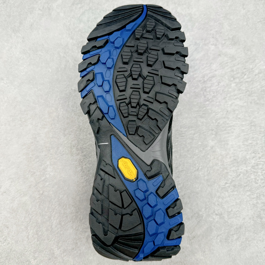 图片[9]-THE NORTH FACE 北面防滑耐磨防水低帮户外功能鞋 有许多相当专业的户外爱好者 非常关心像是越野跑、专业登山鞋等一系列的户外鞋款开箱 本次介绍比较不一样的休闲机能鞋 带来登山朋友爱用的户外品牌北面The North Face的休闲系列徒步鞋款介绍，希望能提供大家于生活与轻旅行的不同选择。不少户外运动爱好者喜欢的专业登山品牌（北面）The North Face自1966年创立，由两位热爱登山徒步的年轻登山者于美西旧金山开创，不断透过研发与创新，并且将最先进的技术结合在服装与鞋款设计，生产多种外型帅气且专业能力非常强的户外服饰，备受欢迎。户外版有许多相当专业的户外爱好者，非常关心像是越野跑、专业登山鞋等一系列的户外鞋款开箱，本次介绍比较不一样的休闲机能鞋，带来登山朋友爱用的户外品牌北面The North Face的休闲系列徒步鞋款介绍，希望能提供大家于生活与轻旅行的不同选择。此鞋并非归类在专业登山鞋家族中，而是以高性价比、适合日常训练作为主推卖点，对登山初学的朋友来说，这双鞋耐磨与耐穿程度更是入手的绝佳理由，但是对进阶登山者而言，此鞋可能无法战胜难度更高的徒步登山路线。脚感与登山靴的稳健非常不一样，也不是越野跑鞋的野性、更非慢跑鞋的敏捷，个人觉得此鞋足感非常独特，XtraFoam中底的泡沫材质非常柔软，即使没有鞋带系统辅助，但是EXTS外底抓地系统底纹够深，每一步都十分平稳。尺码：36 36.5 37.5 38 38.5 39 40 40.5 41 42 42.5 43 44 44.5 45-选品中心