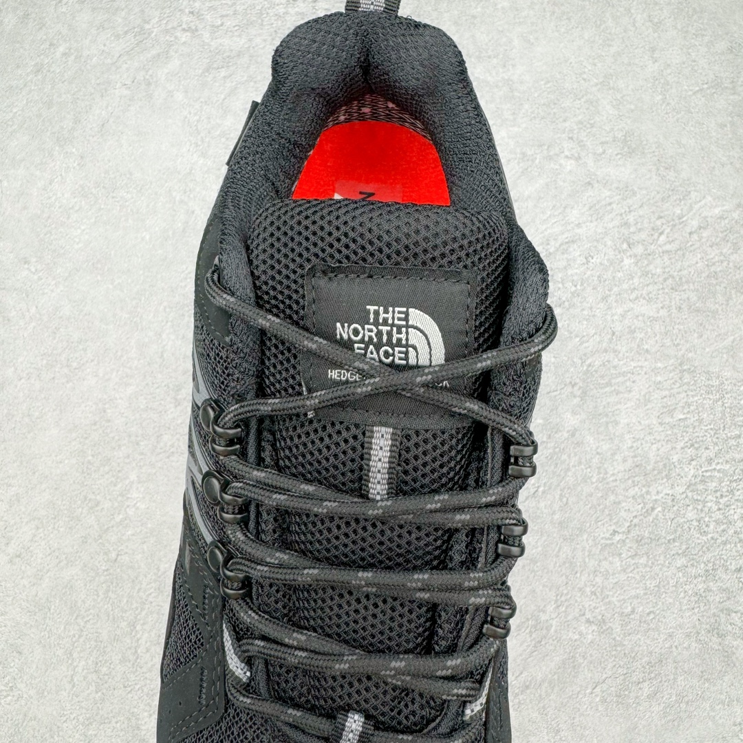 图片[5]-THE NORTH FACE 北面防滑耐磨防水低帮户外功能鞋 有许多相当专业的户外爱好者 非常关心像是越野跑、专业登山鞋等一系列的户外鞋款开箱 本次介绍比较不一样的休闲机能鞋 带来登山朋友爱用的户外品牌北面The North Face的休闲系列徒步鞋款介绍，希望能提供大家于生活与轻旅行的不同选择。不少户外运动爱好者喜欢的专业登山品牌（北面）The North Face自1966年创立，由两位热爱登山徒步的年轻登山者于美西旧金山开创，不断透过研发与创新，并且将最先进的技术结合在服装与鞋款设计，生产多种外型帅气且专业能力非常强的户外服饰，备受欢迎。户外版有许多相当专业的户外爱好者，非常关心像是越野跑、专业登山鞋等一系列的户外鞋款开箱，本次介绍比较不一样的休闲机能鞋，带来登山朋友爱用的户外品牌北面The North Face的休闲系列徒步鞋款介绍，希望能提供大家于生活与轻旅行的不同选择。此鞋并非归类在专业登山鞋家族中，而是以高性价比、适合日常训练作为主推卖点，对登山初学的朋友来说，这双鞋耐磨与耐穿程度更是入手的绝佳理由，但是对进阶登山者而言，此鞋可能无法战胜难度更高的徒步登山路线。脚感与登山靴的稳健非常不一样，也不是越野跑鞋的野性、更非慢跑鞋的敏捷，个人觉得此鞋足感非常独特，XtraFoam中底的泡沫材质非常柔软，即使没有鞋带系统辅助，但是EXTS外底抓地系统底纹够深，每一步都十分平稳。尺码：36 36.5 37.5 38 38.5 39 40 40.5 41 42 42.5 43 44 44.5 45-选品中心