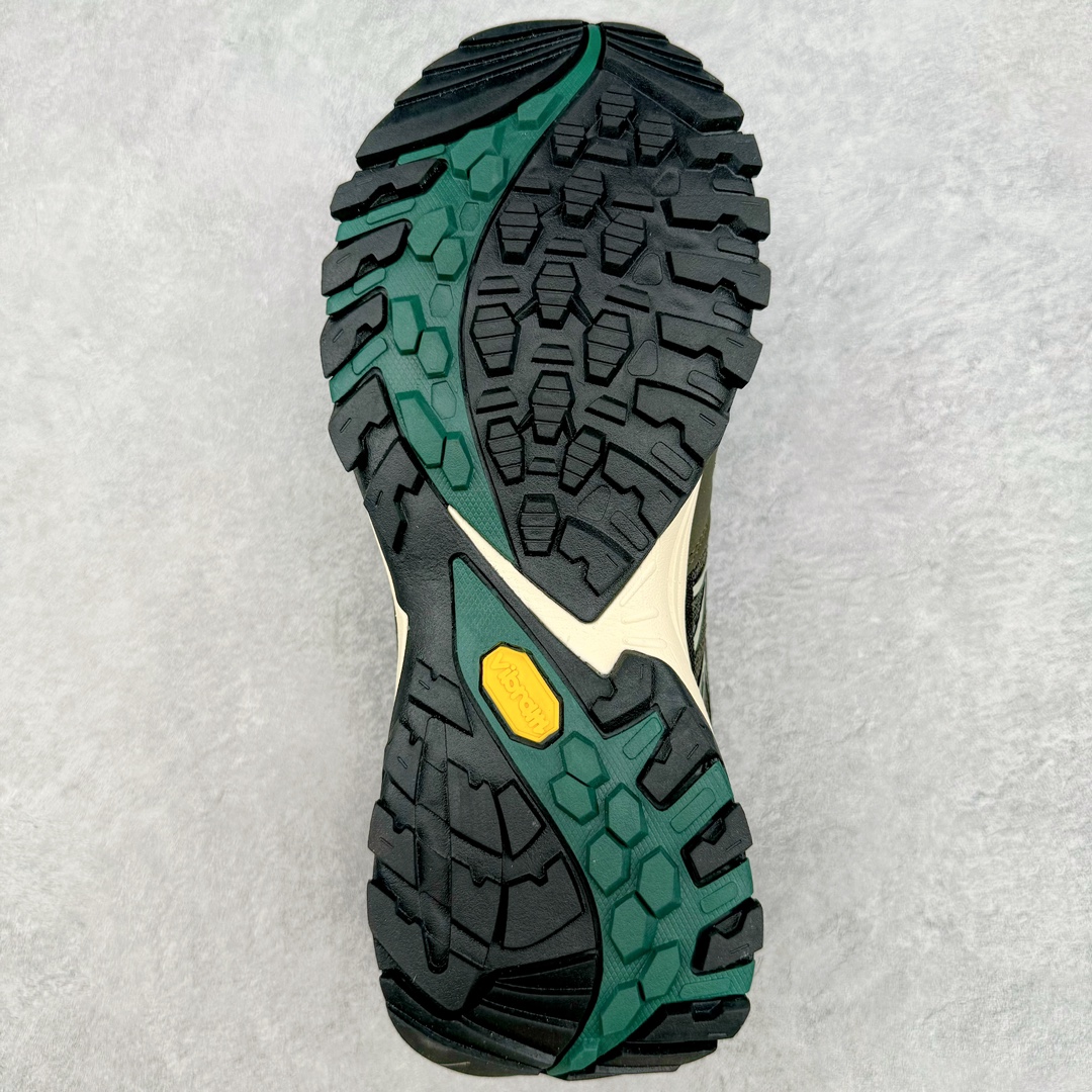 图片[9]-THE NORTH FACE 北面防滑耐磨防水低帮户外功能鞋 有许多相当专业的户外爱好者 非常关心像是越野跑、专业登山鞋等一系列的户外鞋款开箱 本次介绍比较不一样的休闲机能鞋 带来登山朋友爱用的户外品牌北面The North Face的休闲系列徒步鞋款介绍，希望能提供大家于生活与轻旅行的不同选择。不少户外运动爱好者喜欢的专业登山品牌（北面）The North Face自1966年创立，由两位热爱登山徒步的年轻登山者于美西旧金山开创，不断透过研发与创新，并且将最先进的技术结合在服装与鞋款设计，生产多种外型帅气且专业能力非常强的户外服饰，备受欢迎。户外版有许多相当专业的户外爱好者，非常关心像是越野跑、专业登山鞋等一系列的户外鞋款开箱，本次介绍比较不一样的休闲机能鞋，带来登山朋友爱用的户外品牌北面The North Face的休闲系列徒步鞋款介绍，希望能提供大家于生活与轻旅行的不同选择。此鞋并非归类在专业登山鞋家族中，而是以高性价比、适合日常训练作为主推卖点，对登山初学的朋友来说，这双鞋耐磨与耐穿程度更是入手的绝佳理由，但是对进阶登山者而言，此鞋可能无法战胜难度更高的徒步登山路线。脚感与登山靴的稳健非常不一样，也不是越野跑鞋的野性、更非慢跑鞋的敏捷，个人觉得此鞋足感非常独特，XtraFoam中底的泡沫材质非常柔软，即使没有鞋带系统辅助，但是EXTS外底抓地系统底纹够深，每一步都十分平稳。尺码：36 36.5 37.5 38 38.5 39 40 40.5 41 42 42.5 43 44 44.5 45-选品中心