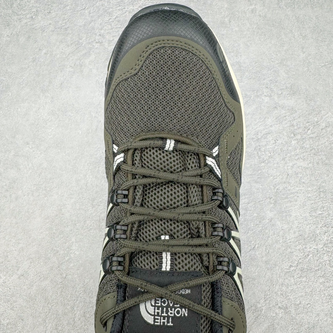 图片[4]-THE NORTH FACE 北面防滑耐磨防水低帮户外功能鞋 有许多相当专业的户外爱好者 非常关心像是越野跑、专业登山鞋等一系列的户外鞋款开箱 本次介绍比较不一样的休闲机能鞋 带来登山朋友爱用的户外品牌北面The North Face的休闲系列徒步鞋款介绍，希望能提供大家于生活与轻旅行的不同选择。不少户外运动爱好者喜欢的专业登山品牌（北面）The North Face自1966年创立，由两位热爱登山徒步的年轻登山者于美西旧金山开创，不断透过研发与创新，并且将最先进的技术结合在服装与鞋款设计，生产多种外型帅气且专业能力非常强的户外服饰，备受欢迎。户外版有许多相当专业的户外爱好者，非常关心像是越野跑、专业登山鞋等一系列的户外鞋款开箱，本次介绍比较不一样的休闲机能鞋，带来登山朋友爱用的户外品牌北面The North Face的休闲系列徒步鞋款介绍，希望能提供大家于生活与轻旅行的不同选择。此鞋并非归类在专业登山鞋家族中，而是以高性价比、适合日常训练作为主推卖点，对登山初学的朋友来说，这双鞋耐磨与耐穿程度更是入手的绝佳理由，但是对进阶登山者而言，此鞋可能无法战胜难度更高的徒步登山路线。脚感与登山靴的稳健非常不一样，也不是越野跑鞋的野性、更非慢跑鞋的敏捷，个人觉得此鞋足感非常独特，XtraFoam中底的泡沫材质非常柔软，即使没有鞋带系统辅助，但是EXTS外底抓地系统底纹够深，每一步都十分平稳。尺码：36 36.5 37.5 38 38.5 39 40 40.5 41 42 42.5 43 44 44.5 45-选品中心