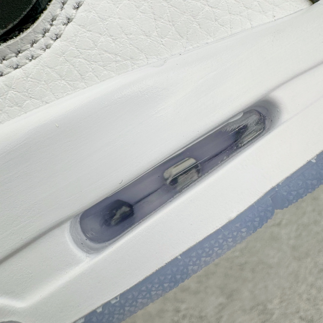 图片[17]-＃PB纯原福利 Air Jordan Courtside AJ23 简版中帮复古休闲运动文化篮球鞋 AR1000-104 市面唯一纯原批次 全套原纸板楦头开发 原厂大底磨具加持立体防滑纹理 原装可视Air Sole气垫 原汁原味最完美的版型 唯一正确鞋头趴度弧度高度鞋身腰线 作为AJ3到AJ4之间的过渡产品 之所以被称为AJ3的简版 它们的造型非常的相似但是也有一些差异 鞋面采用耐磨的牛剖层和人造革鞋面搭配 后跟可以明显看见Air Max气垫 出色的包裹效果让鞋子脚感非常舒适 也让脚掌以及脚面更加的贴合鞋子 在双脚落地产生冲击力的同时 可视气垫可以有效减缓力道 提高鞋子整体的稳定性 既能起到减震的作用 又能保证双足舒适的脚感 另外灵敏的Phylon中底以及鞋帮的设计 锁住双足 也为前掌提供了有效的包裹 内衬部分采用了透气的织物材料 为脚部的舒适脚感提供了充足的条件 最后就是大底部分 大底采用的是橡胶材质 无论是日常压马路还是简单的运动 都是可以驾驭 鞋底水波纹以及其他不规则图案 也保障了鞋子充足的防滑性以及耐磨性 尺码：36 36.5 37.5 38 38.5 39 40 40.5 41 42 42.5 43 44 45 46 47.5-选品中心