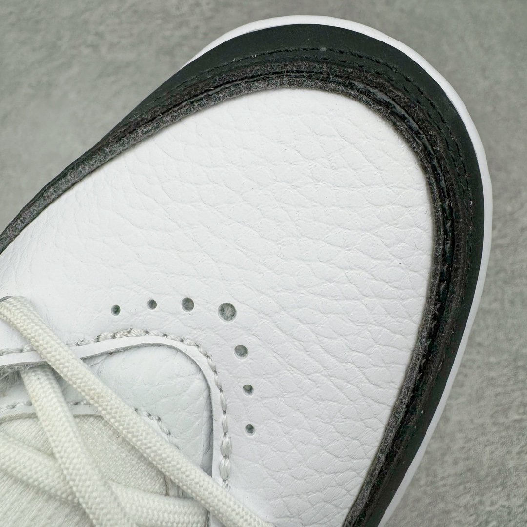 图片[13]-＃PB纯原福利 Air Jordan Courtside AJ23 简版中帮复古休闲运动文化篮球鞋 AR1000-104 市面唯一纯原批次 全套原纸板楦头开发 原厂大底磨具加持立体防滑纹理 原装可视Air Sole气垫 原汁原味最完美的版型 唯一正确鞋头趴度弧度高度鞋身腰线 作为AJ3到AJ4之间的过渡产品 之所以被称为AJ3的简版 它们的造型非常的相似但是也有一些差异 鞋面采用耐磨的牛剖层和人造革鞋面搭配 后跟可以明显看见Air Max气垫 出色的包裹效果让鞋子脚感非常舒适 也让脚掌以及脚面更加的贴合鞋子 在双脚落地产生冲击力的同时 可视气垫可以有效减缓力道 提高鞋子整体的稳定性 既能起到减震的作用 又能保证双足舒适的脚感 另外灵敏的Phylon中底以及鞋帮的设计 锁住双足 也为前掌提供了有效的包裹 内衬部分采用了透气的织物材料 为脚部的舒适脚感提供了充足的条件 最后就是大底部分 大底采用的是橡胶材质 无论是日常压马路还是简单的运动 都是可以驾驭 鞋底水波纹以及其他不规则图案 也保障了鞋子充足的防滑性以及耐磨性 尺码：36 36.5 37.5 38 38.5 39 40 40.5 41 42 42.5 43 44 45 46 47.5-选品中心