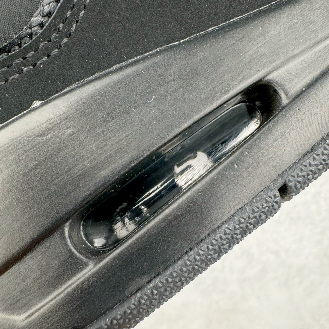 图片[17]-＃PB纯原福利 Air Jordan Courtside AJ23 简版中帮复古休闲运动文化篮球鞋 AR1000-001 市面唯一纯原批次 全套原纸板楦头开发 原厂大底磨具加持立体防滑纹理 原装可视Air Sole气垫 原汁原味最完美的版型 唯一正确鞋头趴度弧度高度鞋身腰线 作为AJ3到AJ4之间的过渡产品 之所以被称为AJ3的简版 它们的造型非常的相似但是也有一些差异 鞋面采用耐磨的牛剖层和人造革鞋面搭配 后跟可以明显看见Air Max气垫 出色的包裹效果让鞋子脚感非常舒适 也让脚掌以及脚面更加的贴合鞋子 在双脚落地产生冲击力的同时 可视气垫可以有效减缓力道 提高鞋子整体的稳定性 既能起到减震的作用 又能保证双足舒适的脚感 另外灵敏的Phylon中底以及鞋帮的设计 锁住双足 也为前掌提供了有效的包裹 内衬部分采用了透气的织物材料 为脚部的舒适脚感提供了充足的条件 最后就是大底部分 大底采用的是橡胶材质 无论是日常压马路还是简单的运动 都是可以驾驭 鞋底水波纹以及其他不规则图案 也保障了鞋子充足的防滑性以及耐磨性 尺码：36 36.5 37.5 38 38.5 39 40 40.5 41 42 42.5 43 44 45 46 47.5-选品中心