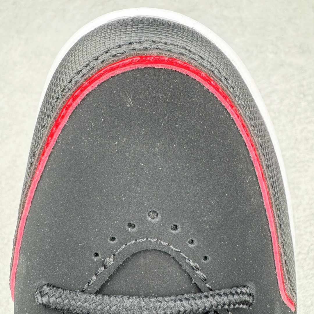 图片[12]-＃PB纯原 Air Jordan Courtside AJ23 简版中帮复古休闲运动文化篮球鞋 市面唯一纯原批次 全套原纸板楦头开发 原厂大底磨具加持立体防滑纹理 原装可视Air Sole气垫 原汁原味最完美的版型 唯一正确鞋头趴度弧度高度鞋身腰线 作为AJ3到AJ4之间的过渡产品 之所以被称为AJ3的简版 它们的造型非常的相似但是也有一些差异 鞋面采用耐磨的牛剖层和人造革鞋面搭配 后跟可以明显看见Air Max气垫 出色的包裹效果让鞋子脚感非常舒适 也让脚掌以及脚面更加的贴合鞋子 在双脚落地产生冲击力的同时 可视气垫可以有效减缓力道 提高鞋子整体的稳定性 既能起到减震的作用 又能保证双足舒适的脚感 另外灵敏的Phylon中底以及鞋帮的设计 锁住双足 也为前掌提供了有效的包裹 内衬部分采用了透气的织物材料 为脚部的舒适脚感提供了充足的条件 最后就是大底部分 大底采用的是橡胶材质 无论是日常压马路还是简单的运动 都是可以驾驭 鞋底水波纹以及其他不规则图案 也保障了鞋子充足的防滑性以及耐磨性 尺码：36 36.5 37.5 38 38.5 39 40 40.5 41 42 42.5 43 44 45 46 47.5-选品中心