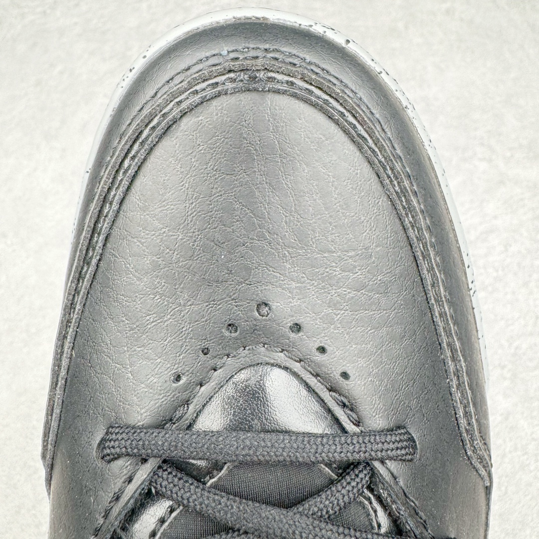 图片[11]-＃PB纯原福利‼️ Air Jordan Courtside AJ23 简版中帮复古休闲运动文化篮球鞋 AR1002-023 市面唯一纯原批次 全套原纸板楦头开发 原厂大底磨具加持立体防滑纹理 原装可视Air Sole气垫 原汁原味最完美的版型 唯一正确鞋头趴度弧度高度鞋身腰线 作为AJ3到AJ4之间的过渡产品 之所以被称为AJ3的简版 它们的造型非常的相似但是也有一些差异 鞋面采用耐磨的牛剖层和人造革鞋面搭配 后跟可以明显看见Air Max气垫 出色的包裹效果让鞋子脚感非常舒适 也让脚掌以及脚面更加的贴合鞋子 在双脚落地产生冲击力的同时 可视气垫可以有效减缓力道 提高鞋子整体的稳定性 既能起到减震的作用 又能保证双足舒适的脚感 另外灵敏的Phylon中底以及鞋帮的设计 锁住双足 也为前掌提供了有效的包裹 内衬部分采用了透气的织物材料 为脚部的舒适脚感提供了充足的条件 最后就是大底部分 大底采用的是橡胶材质 无论是日常压马路还是简单的运动 都是可以驾驭 鞋底水波纹以及其他不规则图案 也保障了鞋子充足的防滑性以及耐磨性 尺码：36 36.5 37.5 38 38.5 39 40 40.5 41 42 42.5 43 44 45 46 47.5-选品中心