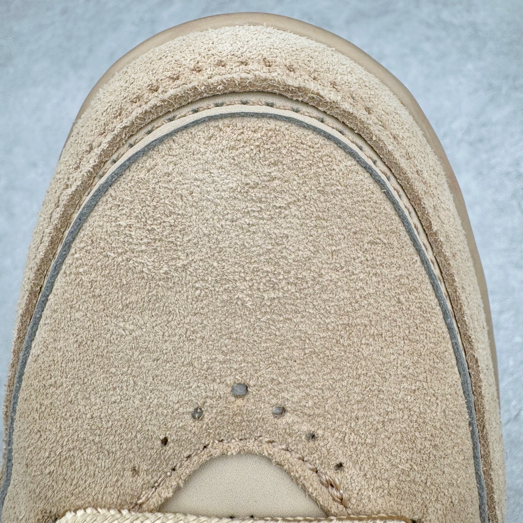 图片[12]-＃PB纯原福利 Air Jordan Courtside AJ23 简版中帮复古休闲运动文化篮球鞋 AT0057-023 市面唯一纯原批次 全套原纸板楦头开发 原厂大底磨具加持立体防滑纹理 原装可视Air Sole气垫 原汁原味最完美的版型 唯一正确鞋头趴度弧度高度鞋身腰线 作为AJ3到AJ4之间的过渡产品 之所以被称为AJ3的简版 它们的造型非常的相似但是也有一些差异 鞋面采用耐磨的牛剖层和人造革鞋面搭配 后跟可以明显看见Air Max气垫 出色的包裹效果让鞋子脚感非常舒适 也让脚掌以及脚面更加的贴合鞋子 在双脚落地产生冲击力的同时 可视气垫可以有效减缓力道 提高鞋子整体的稳定性 既能起到减震的作用 又能保证双足舒适的脚感 另外灵敏的Phylon中底以及鞋帮的设计 锁住双足 也为前掌提供了有效的包裹 内衬部分采用了透气的织物材料 为脚部的舒适脚感提供了充足的条件 最后就是大底部分 大底采用的是橡胶材质 无论是日常压马路还是简单的运动 都是可以驾驭 鞋底水波纹以及其他不规则图案 也保障了鞋子充足的防滑性以及耐磨性 尺码：36 36.5 37.5 38 38.5 39 40 40.5 41 42 42.5 43 44 45 46 47.5-选品中心