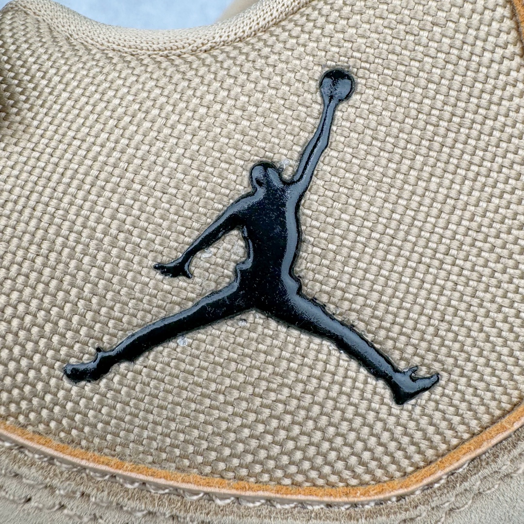 图片[14]-＃PB纯原福利 Air Jordan Courtside AJ23 简版中帮复古休闲运动文化篮球鞋 AT0057-023 市面唯一纯原批次 全套原纸板楦头开发 原厂大底磨具加持立体防滑纹理 原装可视Air Sole气垫 原汁原味最完美的版型 唯一正确鞋头趴度弧度高度鞋身腰线 作为AJ3到AJ4之间的过渡产品 之所以被称为AJ3的简版 它们的造型非常的相似但是也有一些差异 鞋面采用耐磨的牛剖层和人造革鞋面搭配 后跟可以明显看见Air Max气垫 出色的包裹效果让鞋子脚感非常舒适 也让脚掌以及脚面更加的贴合鞋子 在双脚落地产生冲击力的同时 可视气垫可以有效减缓力道 提高鞋子整体的稳定性 既能起到减震的作用 又能保证双足舒适的脚感 另外灵敏的Phylon中底以及鞋帮的设计 锁住双足 也为前掌提供了有效的包裹 内衬部分采用了透气的织物材料 为脚部的舒适脚感提供了充足的条件 最后就是大底部分 大底采用的是橡胶材质 无论是日常压马路还是简单的运动 都是可以驾驭 鞋底水波纹以及其他不规则图案 也保障了鞋子充足的防滑性以及耐磨性 尺码：36 36.5 37.5 38 38.5 39 40 40.5 41 42 42.5 43 44 45 46 47.5-选品中心