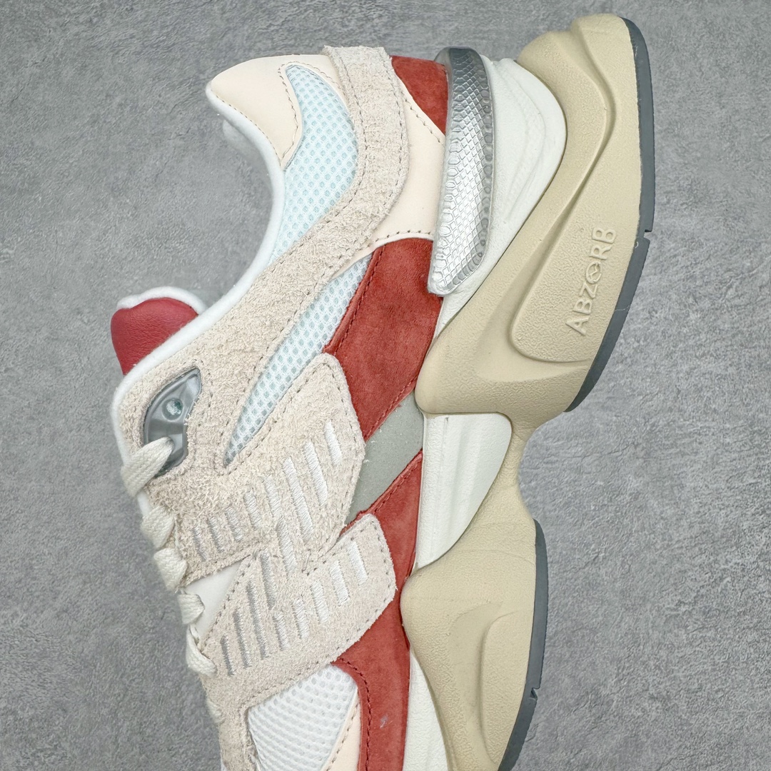 图片[7]-New Balance NB9060 复古运动鞋 新百伦又带来了新鞋型 并且是与芝加哥街头品牌 Joe Freshgoods 的联名款 鞋身主体采用了类似 990 系列的设计风格 与传统复古慢跑鞋区别不大 最大的变化就是鞋底部分 在传统设计的中底外层 增加了多个分区的模块 圆润的线条设计与我们熟悉的 New Balance 风格截然不同 但与同样充满弧形线条的鞋面搭配 看起来毫无违和感 尺码：36-45-选品中心