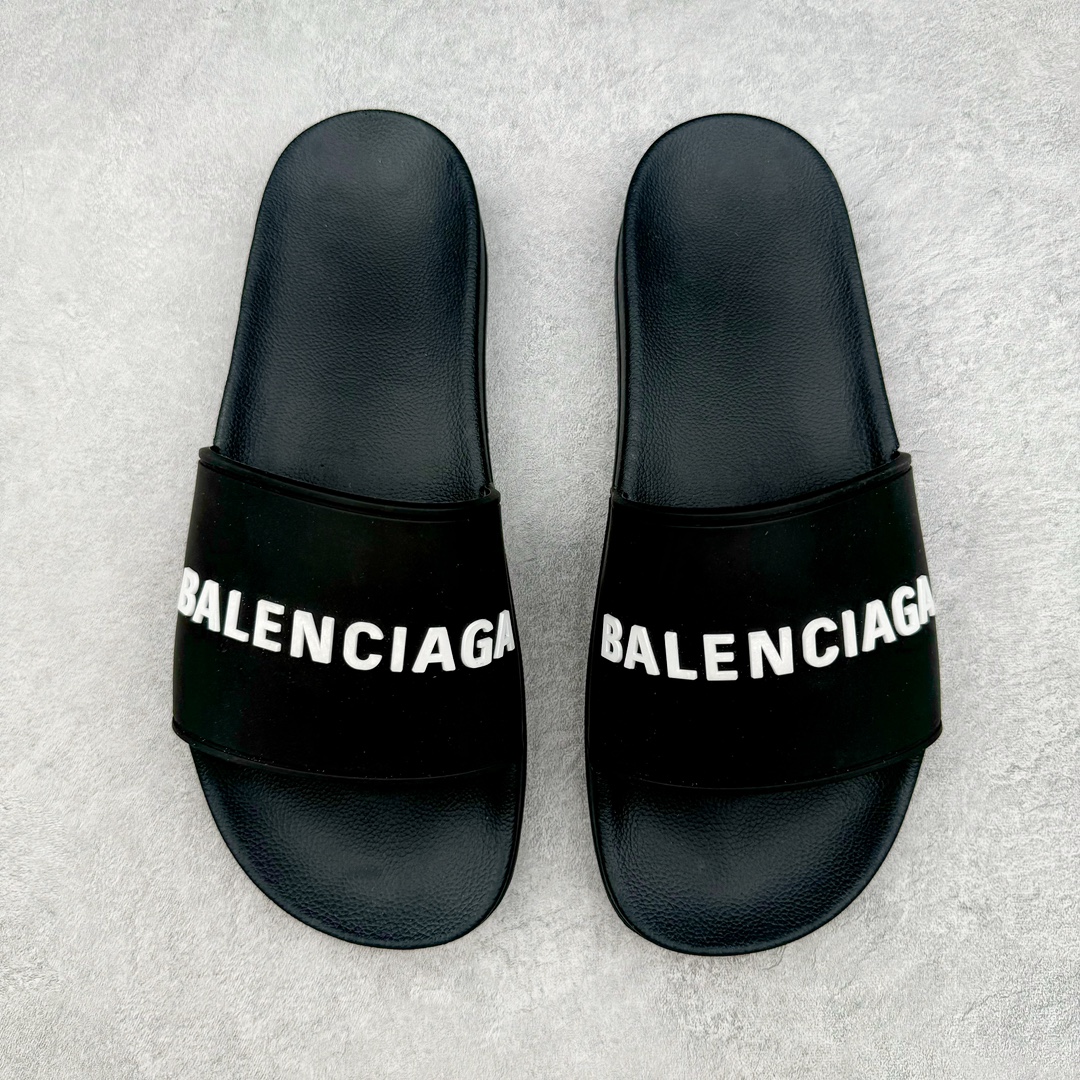 图片[2]-💰100 ＃Good纯原福利‼Balenciaga Pool Slide Sandal 巴黎世家时尚套穿橡胶一字涉水拖鞋 Piscine橡胶拖鞋式凉鞋 橡胶拖鞋式凉鞋 压模橡胶鞋床 带子上的白色 3D 标志 后跟浮印Balenciaga品牌标识 同色系鞋底和鞋垫 尺码：40 41 42 43 44 45 46 编码：by1936070-运动鞋