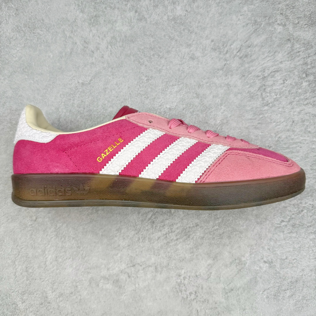 ＃福利特价 AD Gazelle Indoor Trainers 羚羊内训系列低帮复古百搭休闲运动德训风板鞋 90年代经典的复刻版！自60年代以足球训练鞋面世以来,Gazelle就以其经典设计席卷全球。1991年版本的复刻,再造经典Gazelle。采用皮革打造,搭配浊色细节,让这款经典更加简约。尺码：36 36⅔ 37⅓ 38 38⅔ 39⅓ 40 40⅔ 41⅓ 42 42⅔ 43⅓ 44 44⅔ 45-选品中心