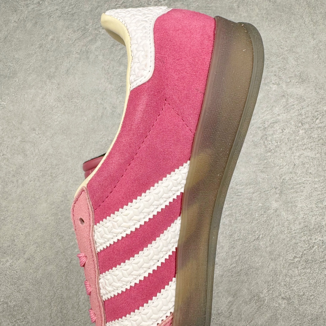 图片[7]-＃福利特价 AD Gazelle Indoor Trainers 羚羊内训系列低帮复古百搭休闲运动德训风板鞋 90年代经典的复刻版！自60年代以足球训练鞋面世以来,Gazelle就以其经典设计席卷全球。1991年版本的复刻,再造经典Gazelle。采用皮革打造,搭配浊色细节,让这款经典更加简约。尺码：36 36⅔ 37⅓ 38 38⅔ 39⅓ 40 40⅔ 41⅓ 42 42⅔ 43⅓ 44 44⅔ 45-选品中心