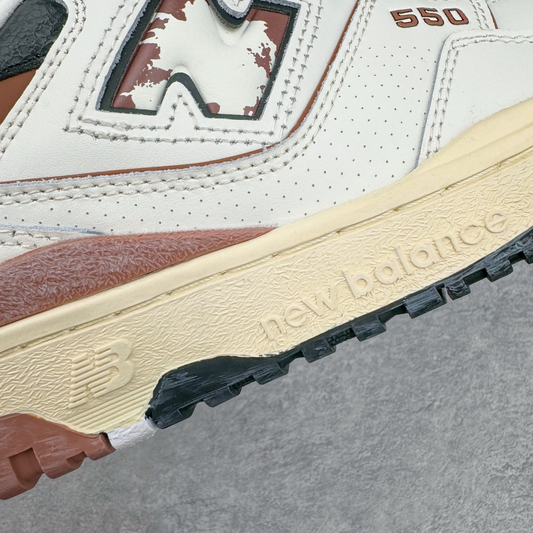 图片[11]-NB新百伦New Balance BB550系列经典复古低帮休闲运动篮球板鞋550 其实发迹于1989 年 是品牌历史中一款十分小众的篮球鞋履 低筒的鞋身搭配上皮革的设定让其鞋型在现今看来相当复古 同时搭配上Aimé Leon Dore刻画的四款配色 都让这款低调鞋款冲上炒价热搜 也因此让更多鞋迷知悉这款NB 鞋履 相比NB 550 来说 Louis Vuitton 所发表的LV Trainer 运动鞋就是知名度较高的一款球鞋了 由品牌男装创意总监Virgil Abloh 利用复古篮球鞋作为灵感刻画而成 搭配上LV 高质感皮革的陪衬成为当今精品时尚球鞋的代表作品 仔细一看New Balance 550 与Louis Vuitton LV Trainer 都以「篮球鞋」为蓝图 复古鞋貌的特色氛围也极其相似 尺码：36 37 37.5 38 38.5 39 40 40.5 41.5 42 42.5 43 44 45-选品中心