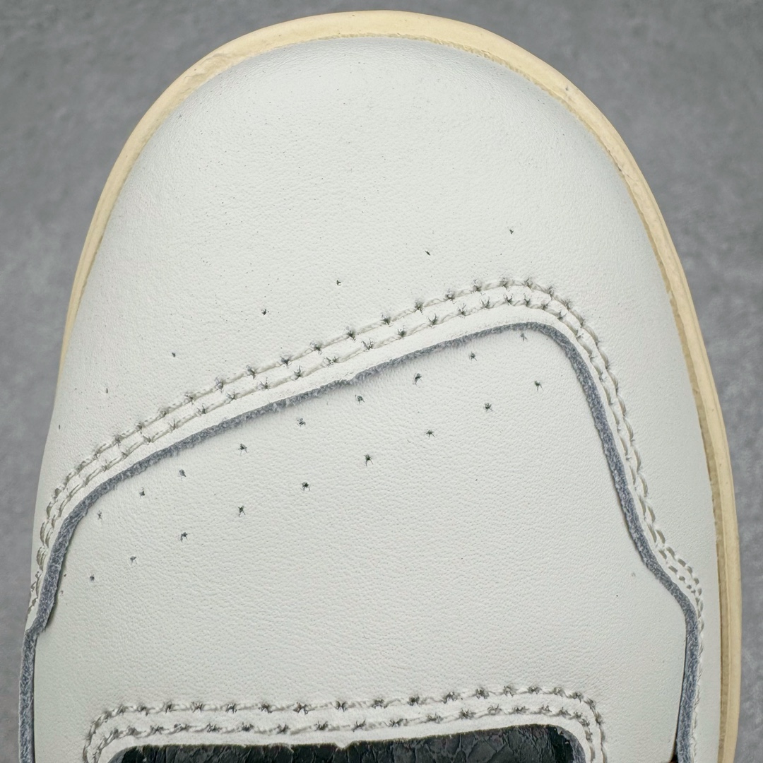 图片[13]-NB新百伦New Balance BB550系列经典复古低帮休闲运动篮球板鞋550 其实发迹于1989 年 是品牌历史中一款十分小众的篮球鞋履 低筒的鞋身搭配上皮革的设定让其鞋型在现今看来相当复古 同时搭配上Aimé Leon Dore刻画的四款配色 都让这款低调鞋款冲上炒价热搜 也因此让更多鞋迷知悉这款NB 鞋履 相比NB 550 来说 Louis Vuitton 所发表的LV Trainer 运动鞋就是知名度较高的一款球鞋了 由品牌男装创意总监Virgil Abloh 利用复古篮球鞋作为灵感刻画而成 搭配上LV 高质感皮革的陪衬成为当今精品时尚球鞋的代表作品 仔细一看New Balance 550 与Louis Vuitton LV Trainer 都以「篮球鞋」为蓝图 复古鞋貌的特色氛围也极其相似 尺码：36 37 37.5 38 38.5 39 40 40.5 41.5 42 42.5 43 44 45-选品中心