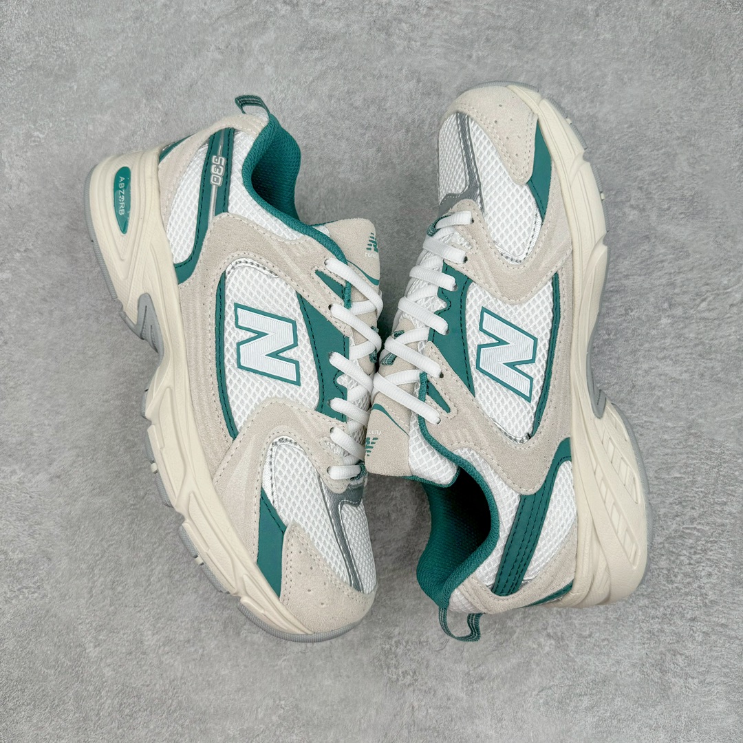 图片[3]-New Balance NB530 新百伦复古透气跑步鞋 抛弃过往以皮革为主的人气轮廓 以极具复古风范的跑鞋外观呈现 设计上全鞋以简约清爽的纯白色作基底 鞋身覆盖大面积织物网眼材质 并于鞋头、鞋带孔眼片等细节处点缀对比鲜明的反光银镀层凸显 鞋舌、侧身等位置则辅以一贯的「N」字标志和品牌徽标彰显身份 最后通过搭载的 ABZORB 缓震中底完善整体造型 尺码：36 37 37.5 38 38.5 39 40 40.5 41 42 42.5 43 44 45-选品中心