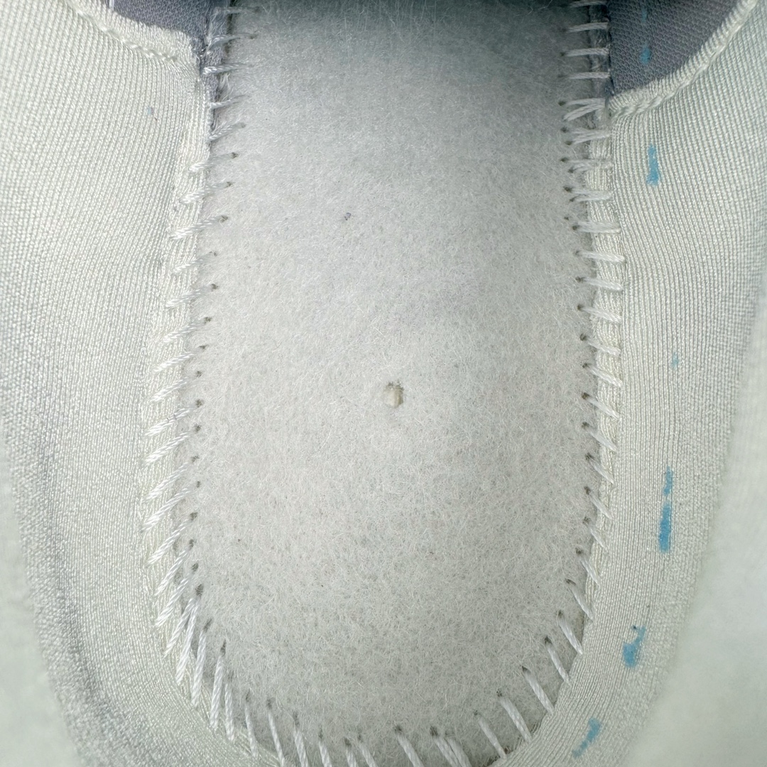 图片[10]-＃HP纯原 NK P-6000 系列低帮复古老爹风休闲运动舒适慢跑鞋 银灰 CN0149-001 购入原鞋原装纸板楦头开发 独家私模四层组合大底 市场唯一正确版本 良心定价 新配色陆续出货 进口三文治网面 融合 Pegasus 过往运动鞋设计 助力 21 世纪早期跑步运动跃升时尚新高度 采用透气网眼布、运动风格线条和耐穿覆面 兼具吸睛外观和舒适感受 中底泡绵以田径赛道为灵感 打造厚实设计 缔造出众缓震性能 尺码：36 36.5 37.5 38 38.5 39 40 40.5 41 42 42.5 43 44 44.5 45 46-选品中心