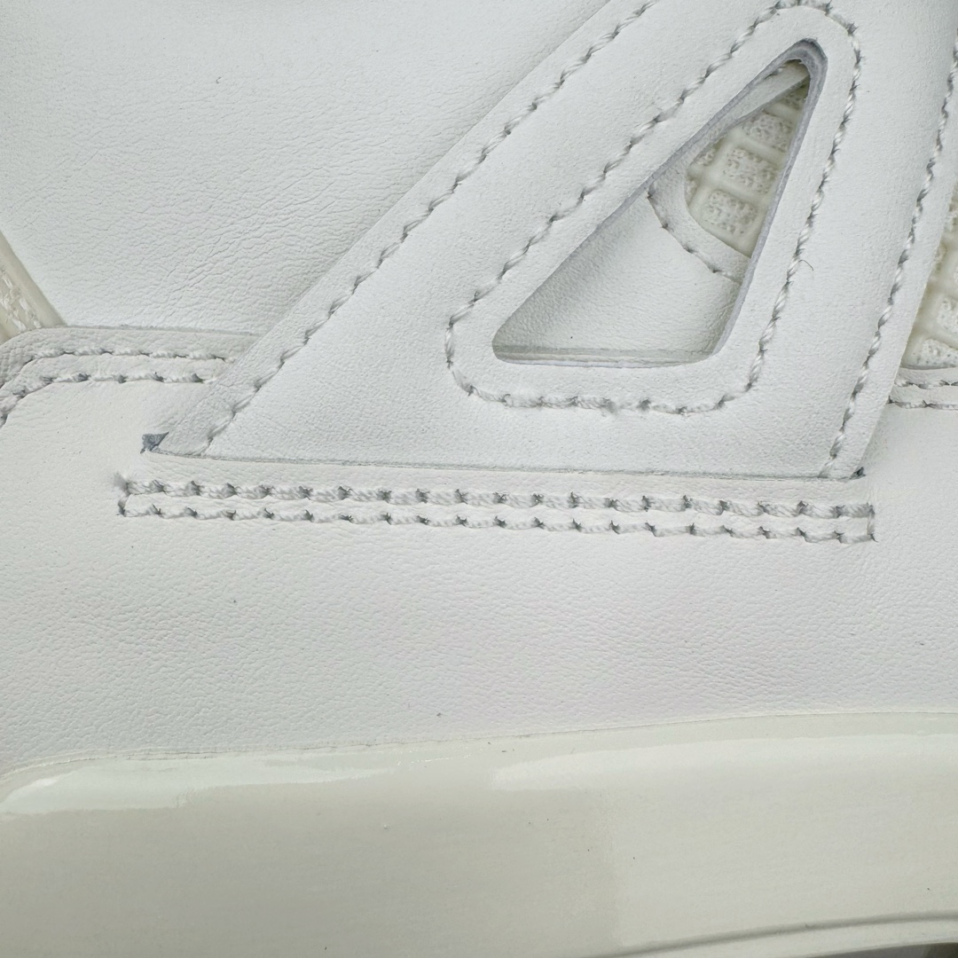 图片[17]-＃Ljr Air Jordan AJ4 Retro 盐白金属扣 AQ9129-170 圈内高端零售标杆 独家外贸特供 耗时半年巨作 全套原纸板楦头开发 原厂特供皮料加持 确保原汁原味 完美呈现四代版型 一比一鞋头弧度高度鞋身弧度 数据细节工艺流程均保持原鞋一致 原厂TPU网格鞋带扣 正确内里网布 菱角分明不变形无多余毛边 柔软性质感一致于原鞋 市场唯一原厂鞋扣模具 背面可见隐藏注塑口 原厂织唛标 原厂飞人电绣工艺 尾指中部跳三针 独家绑鞋带手法 印刷中底布 四线拉帮 米色美纹纸贴合固定 进口港宝加持 后跟自然饱满 全鞋荧光划线卡点 追求极致完美 每一双都是工艺品 多重QC质检 超越公司货的品控标准 实实在在的免检产品 尺码：40.5 41 42 42.5 43 44 44.5 45 45.5 46 47.5 48.5-选品中心