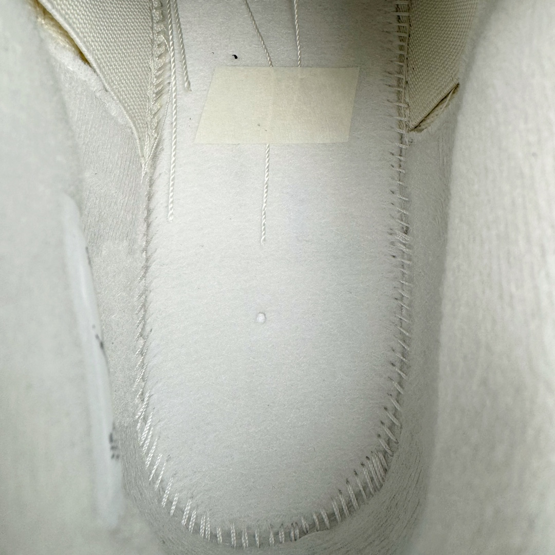 图片[11]-＃Ljr Air Jordan AJ4 Retro 盐白金属扣 AQ9129-170 圈内高端零售标杆 独家外贸特供 耗时半年巨作 全套原纸板楦头开发 原厂特供皮料加持 确保原汁原味 完美呈现四代版型 一比一鞋头弧度高度鞋身弧度 数据细节工艺流程均保持原鞋一致 原厂TPU网格鞋带扣 正确内里网布 菱角分明不变形无多余毛边 柔软性质感一致于原鞋 市场唯一原厂鞋扣模具 背面可见隐藏注塑口 原厂织唛标 原厂飞人电绣工艺 尾指中部跳三针 独家绑鞋带手法 印刷中底布 四线拉帮 米色美纹纸贴合固定 进口港宝加持 后跟自然饱满 全鞋荧光划线卡点 追求极致完美 每一双都是工艺品 多重QC质检 超越公司货的品控标准 实实在在的免检产品 尺码：40.5 41 42 42.5 43 44 44.5 45 45.5 46 47.5 48.5-选品中心