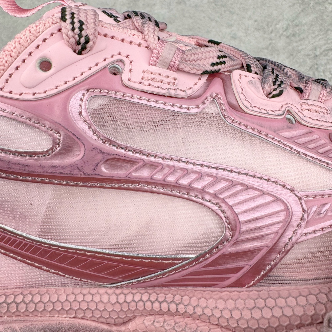 图片[15]-＃VG零售版 BALENCIAGA 3XL Sneakers 巴黎世家十代网布系带低帮走秀复古老爹鞋 全套原纸板楦头开发 最原汁原味的灵魂版型 全鞋荧光划线卡点 胶水把控整洁度追求极致完美 每一双都是工艺品 多重QC质检 超越公司货的品控标准 实实在在的免检产品 原盒原配 正确字体电绣 粗细、位置、大小正确 侧边TPU 透气孔匹配意产原版 正确分离大底 TPU软底 原版一致大底LOGO 立体感十足 原厂皮料水洗做旧 采购原厂网纱 不含皮革 网布材料和聚氨酯 磨损效果 鞋头边缘和后帮 Balenciaga 徽标 鞋面和后跟凸印尺码 鞋舌 3XL 橡胶品牌标识和反光细节 鞋帮拉袢和鞋舌拉祥 配反光细节 备用鞋带在鞋履前侧 可在穿着前取下 便于不同造型搭配 正常尺码 尺码：35 36 37 38 39 40 41 42 43 44 45 46-选品中心