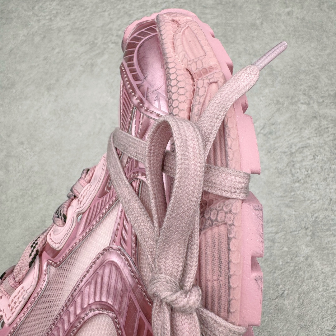 图片[16]-＃VG零售版 BALENCIAGA 3XL Sneakers 巴黎世家十代网布系带低帮走秀复古老爹鞋 全套原纸板楦头开发 最原汁原味的灵魂版型 全鞋荧光划线卡点 胶水把控整洁度追求极致完美 每一双都是工艺品 多重QC质检 超越公司货的品控标准 实实在在的免检产品 原盒原配 正确字体电绣 粗细、位置、大小正确 侧边TPU 透气孔匹配意产原版 正确分离大底 TPU软底 原版一致大底LOGO 立体感十足 原厂皮料水洗做旧 采购原厂网纱 不含皮革 网布材料和聚氨酯 磨损效果 鞋头边缘和后帮 Balenciaga 徽标 鞋面和后跟凸印尺码 鞋舌 3XL 橡胶品牌标识和反光细节 鞋帮拉袢和鞋舌拉祥 配反光细节 备用鞋带在鞋履前侧 可在穿着前取下 便于不同造型搭配 正常尺码 尺码：35 36 37 38 39 40 41 42 43 44 45 46-选品中心