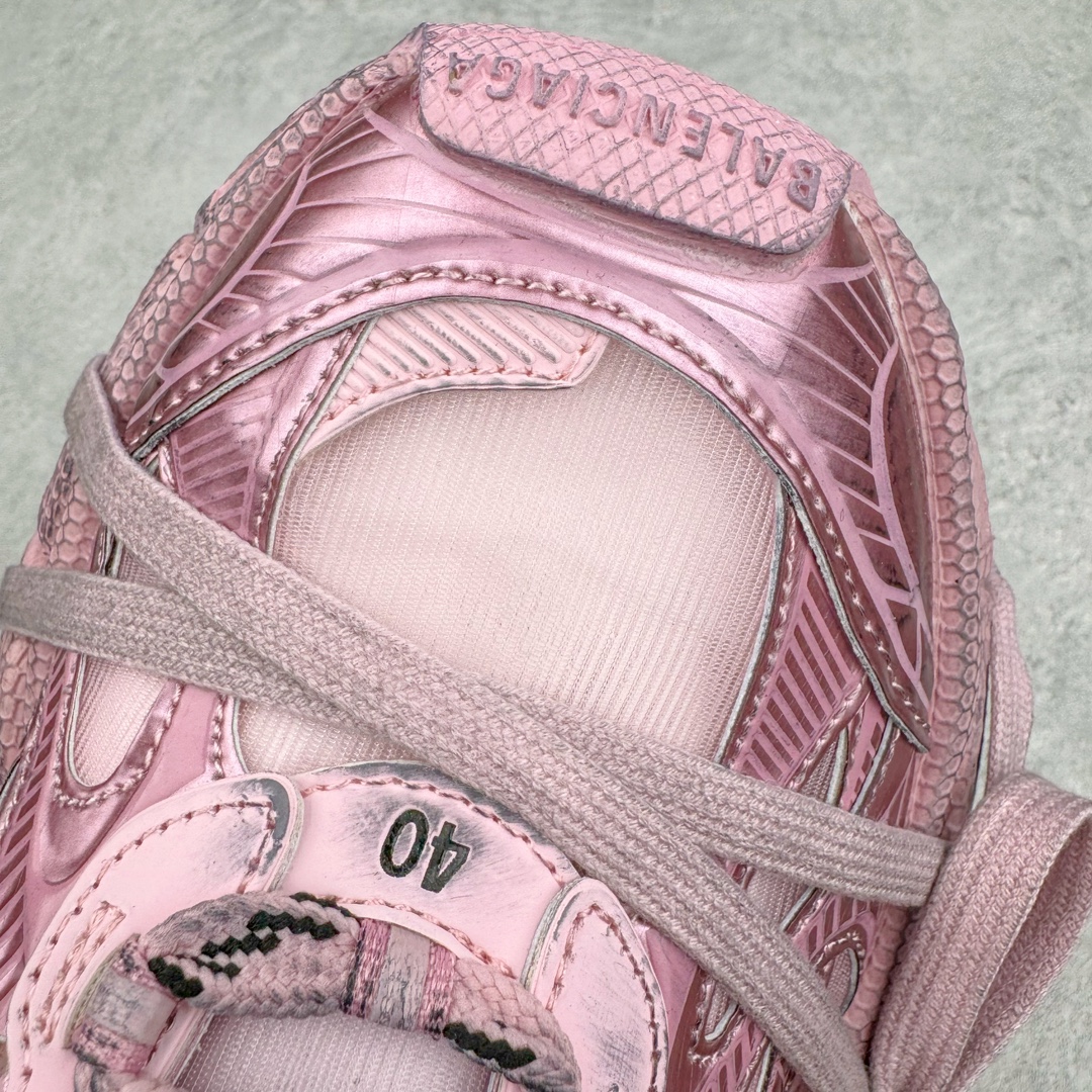 图片[17]-＃VG零售版 BALENCIAGA 3XL Sneakers 巴黎世家十代网布系带低帮走秀复古老爹鞋 全套原纸板楦头开发 最原汁原味的灵魂版型 全鞋荧光划线卡点 胶水把控整洁度追求极致完美 每一双都是工艺品 多重QC质检 超越公司货的品控标准 实实在在的免检产品 原盒原配 正确字体电绣 粗细、位置、大小正确 侧边TPU 透气孔匹配意产原版 正确分离大底 TPU软底 原版一致大底LOGO 立体感十足 原厂皮料水洗做旧 采购原厂网纱 不含皮革 网布材料和聚氨酯 磨损效果 鞋头边缘和后帮 Balenciaga 徽标 鞋面和后跟凸印尺码 鞋舌 3XL 橡胶品牌标识和反光细节 鞋帮拉袢和鞋舌拉祥 配反光细节 备用鞋带在鞋履前侧 可在穿着前取下 便于不同造型搭配 正常尺码 尺码：35 36 37 38 39 40 41 42 43 44 45 46-选品中心