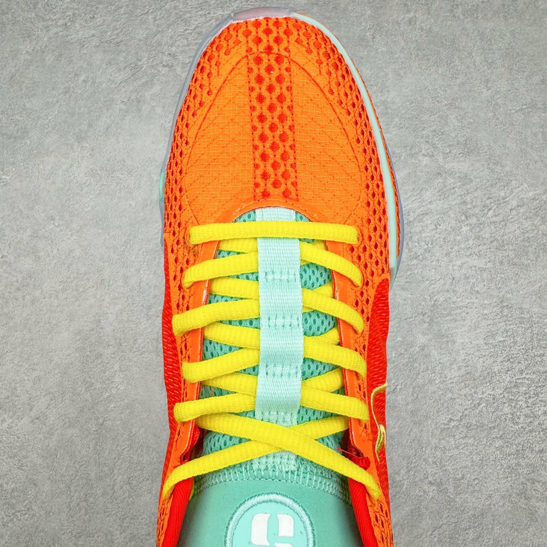 图片[4]-Nike Sabrina 1 \’lonic\’ 萨布丽娜一代签名减震防滑低帮篮球鞋 FQ3381-023 灵感来自 lonescu 的罗马尼亚传统 在前掌和鞋眼处采用特殊图案 向传统的罗马尼亚艺术和建筑致敬 它配备了全掌 NK React 缓震系统 并在前脚掌处配备了 Zoom Air 气垫 大胆的任何人任何地方 信息嵌入中底 象征着 lonescu的竞争精神以及她相信梦想家可以来自任何地方 该鞋还包括带锁定中足束带系统 以帮助固定脚部 Sabrina 1 的这款产品采用光子粉尘、无烟煤色、紫红色梦幻、浅烟灰色和浅骨色配色方案 尺码：40 40.5 41 42 42.5 43 44 44.5 45 46-选品中心