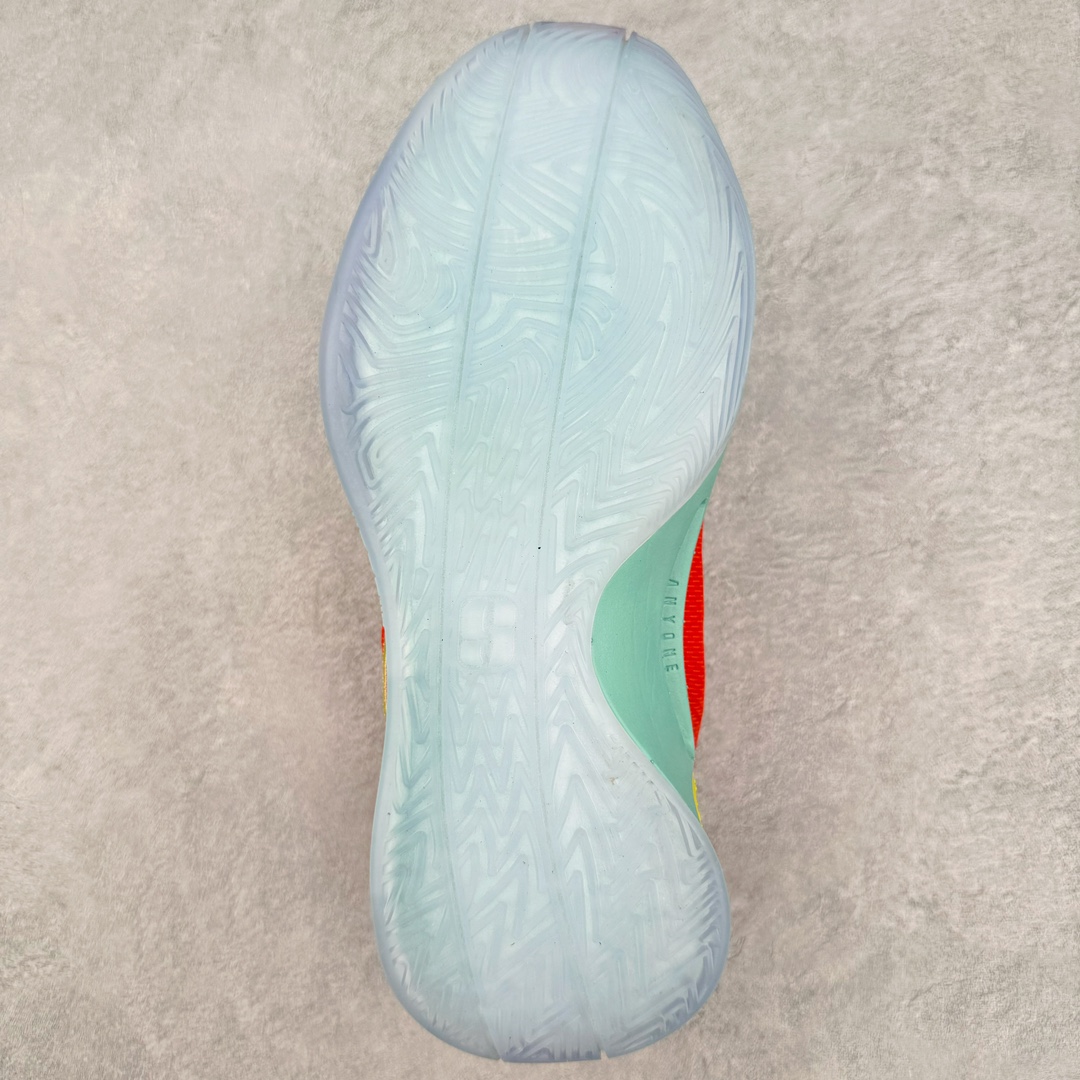 图片[9]-Nike Sabrina 1 \’lonic\’ 萨布丽娜一代签名减震防滑低帮篮球鞋 FQ3381-023 灵感来自 lonescu 的罗马尼亚传统 在前掌和鞋眼处采用特殊图案 向传统的罗马尼亚艺术和建筑致敬 它配备了全掌 NK React 缓震系统 并在前脚掌处配备了 Zoom Air 气垫 大胆的任何人任何地方 信息嵌入中底 象征着 lonescu的竞争精神以及她相信梦想家可以来自任何地方 该鞋还包括带锁定中足束带系统 以帮助固定脚部 Sabrina 1 的这款产品采用光子粉尘、无烟煤色、紫红色梦幻、浅烟灰色和浅骨色配色方案 尺码：40 40.5 41 42 42.5 43 44 44.5 45 46-选品中心