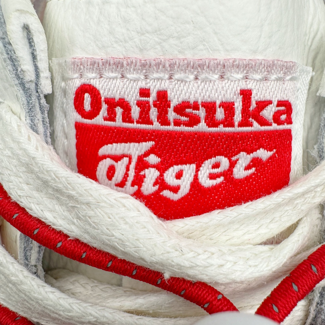 图片[15]-＃C版 Asics Onitsuka Tiger MEXICO 66 亚瑟士鬼冢虎复古经典板鞋 CNY 龙年限定 白红 市场王者选手 海外订单工厂出品 长期生产补货永不断码 超成熟稳定的做工品控 原装全套纸板楦头开发 原汁原味 完美呈现版型 私模正确鞋底咬花纹路 一比一鞋头弧度高度鞋身弧度 绝不口嗨 细节品控鞋型随意秒杀市面 原档咬花纹路私模大底 一个单元有六个三角形 总体形拼接呈现花瓣状 官方四联吊牌 原装Ortholite轻量化鞋垫 原盒原配 质保卡 说明书 钢印防尘纸 纸板中底带钢印 乳胶组合鞋垫 支持全方位的对比专柜 产品从款式颜色造型上体现出追求舒适和细节的完美 鞋类更是推崇手工制作的严谨与完美 融舒适性与可穿性的设计风格 注重细节的完美和别致魅力 既保持稳重 又不失轻松的时尚感 尺码：36 37 37.5 38 39 39.5 40 40.5 41.5 42 42.5 43.5 44 45-选品中心