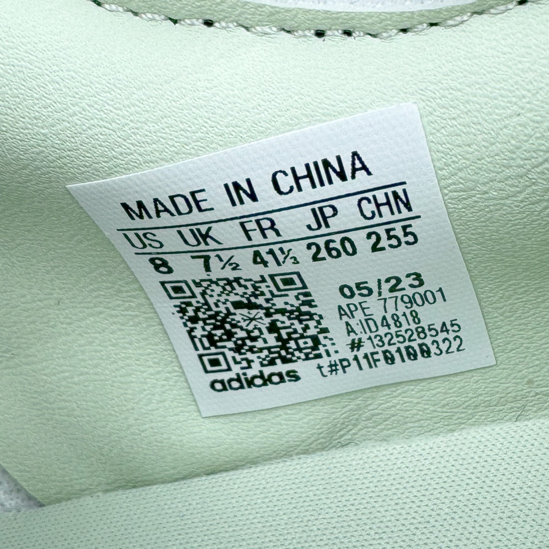 图片[11]-＃AY纯原 Song for the Mute x AD Originals SFTM-002 CAMPUS 80s学院系列低帮休闲运动帆布硫化板鞋 联名帆布浅灰黑橙鸳鸯 ID4818 Originals 与时尚品牌 Song for the Mute 早先在第二次合作系列中推出的 SFTM-002 CAMPUS 80’s 鞋款迎来新配色发布。与此同时，此次新品更新还包括了服装系列。标志性的 Campus 鞋款带有磨损毛边的帆布鞋面、厚实的橡胶鞋底以及受「蒸汽朋克」风格启发的金属鞋带孔体现了令人怀旧的复古气质。创意总监 Lyna Ty 在服装系列中以现代化的制作方式和细节设计重新诠释了 adidas 的经典款式与廓形。风衣和短裤以翠绿色和大地色调为主，渐变 T 恤强调怀旧复古感，拉链衬衫和侧拉链裤则采用充满活力的柠檬绿和柔和的炭灰色呈现。服饰采用了具有「波浪」纹理和透气孔的优质面料打造，更配有保护层专利拉链、橡胶浸渍的绳带细节，adidas 标志性的三条纹在色彩上形成强烈的对比效果，为整体增添了独特抢眼的设计元素。尺码：36 36⅔ 37⅓ 38 38⅔ 39⅓ 40 40⅔ 41⅓ 42 42⅔ 43⅓ 44 44⅔ 45⅓ 46⅓-选品中心