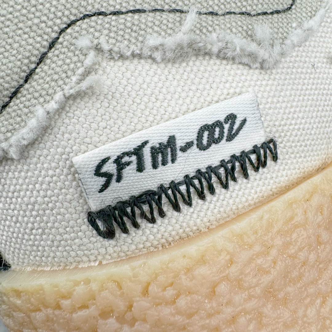 图片[13]-＃AY纯原 Song for the Mute x AD Originals SFTM-002 CAMPUS 80s学院系列低帮休闲运动帆布硫化板鞋 联名帆布浅灰黑橙鸳鸯 ID4818 Originals 与时尚品牌 Song for the Mute 早先在第二次合作系列中推出的 SFTM-002 CAMPUS 80’s 鞋款迎来新配色发布。与此同时，此次新品更新还包括了服装系列。标志性的 Campus 鞋款带有磨损毛边的帆布鞋面、厚实的橡胶鞋底以及受「蒸汽朋克」风格启发的金属鞋带孔体现了令人怀旧的复古气质。创意总监 Lyna Ty 在服装系列中以现代化的制作方式和细节设计重新诠释了 adidas 的经典款式与廓形。风衣和短裤以翠绿色和大地色调为主，渐变 T 恤强调怀旧复古感，拉链衬衫和侧拉链裤则采用充满活力的柠檬绿和柔和的炭灰色呈现。服饰采用了具有「波浪」纹理和透气孔的优质面料打造，更配有保护层专利拉链、橡胶浸渍的绳带细节，adidas 标志性的三条纹在色彩上形成强烈的对比效果，为整体增添了独特抢眼的设计元素。尺码：36 36⅔ 37⅓ 38 38⅔ 39⅓ 40 40⅔ 41⅓ 42 42⅔ 43⅓ 44 44⅔ 45⅓ 46⅓-选品中心