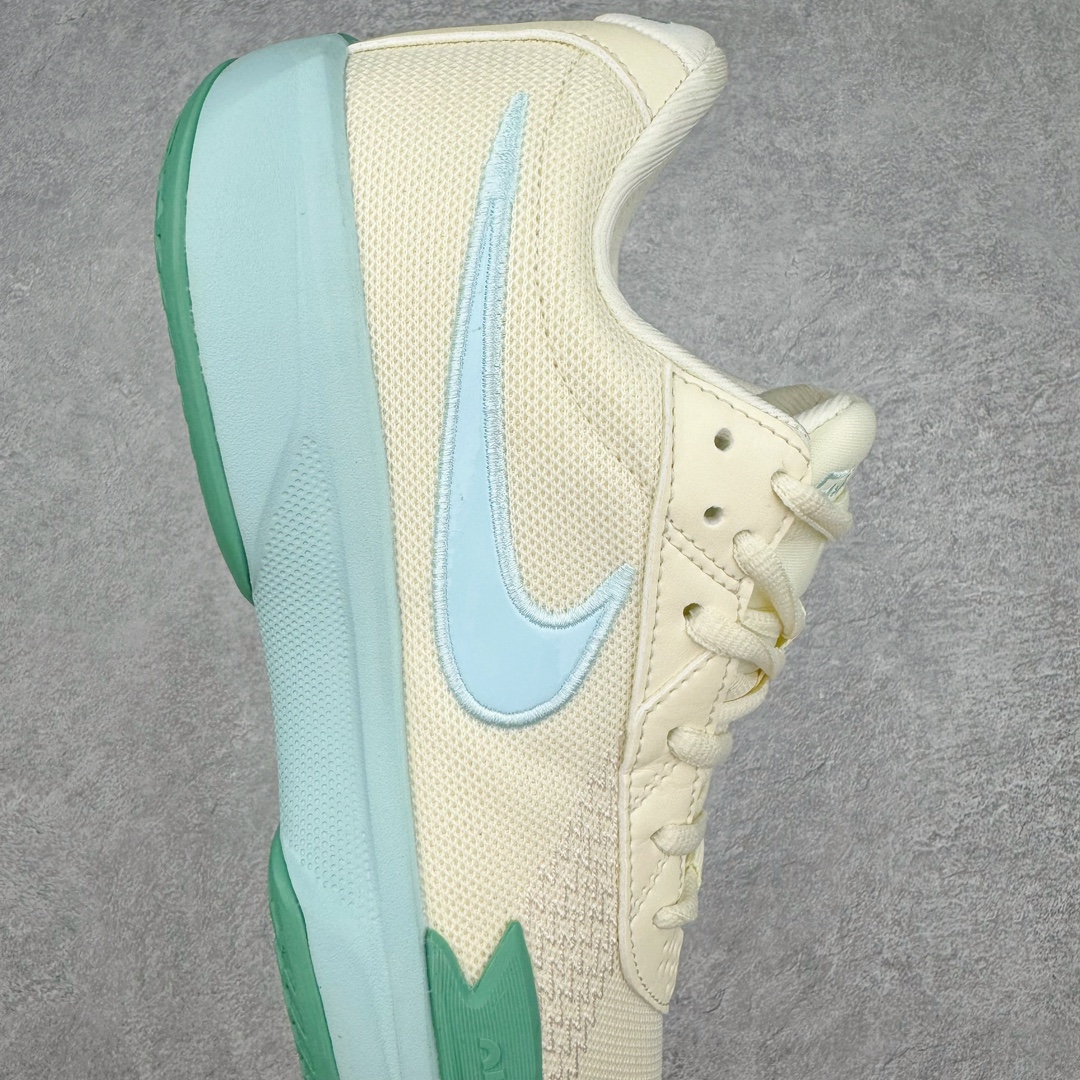 图片[6]-NK Air Zoom G.T. Cut Academy EP GT男/女篮球鞋 米绿色 FB2598-102 NK首度推出G.T. Cut 系列的平价款式G.T. Cut Academy，外型维持一贯的流线型设计。不同价格的款式，让不同需求的球友也能入手适合自己的球鞋。足底出色抓地设计，助你瞬息急停，随意变速，轻松摆脱对手，驰骋赛场。匠心底纹从后跟延伸至鞋头，铸就急起急停的强劲抓地表现，助力实现侧向突破和快速移步。鞋款采用出众回弹设计，为切入、转向和移步篮筐提供出色的能量回馈。回弹性能带来弹力充沛的迈步体验，让你爆发疾速。前足搭载 Zoom Air 缓震配置，助你在赛事升温之际迅猛出击。足底缓震配置带来舒适比赛体验。中底搭载厚实泡绵，营造非凡舒适的支撑感受。该鞋款可轻松驾驭坚硬地面，助力鏖战。尺码：36 36.5 37.5 38 38.5 39 40 40.5 41 42 42.5 43 44 44.5 45 46-选品中心