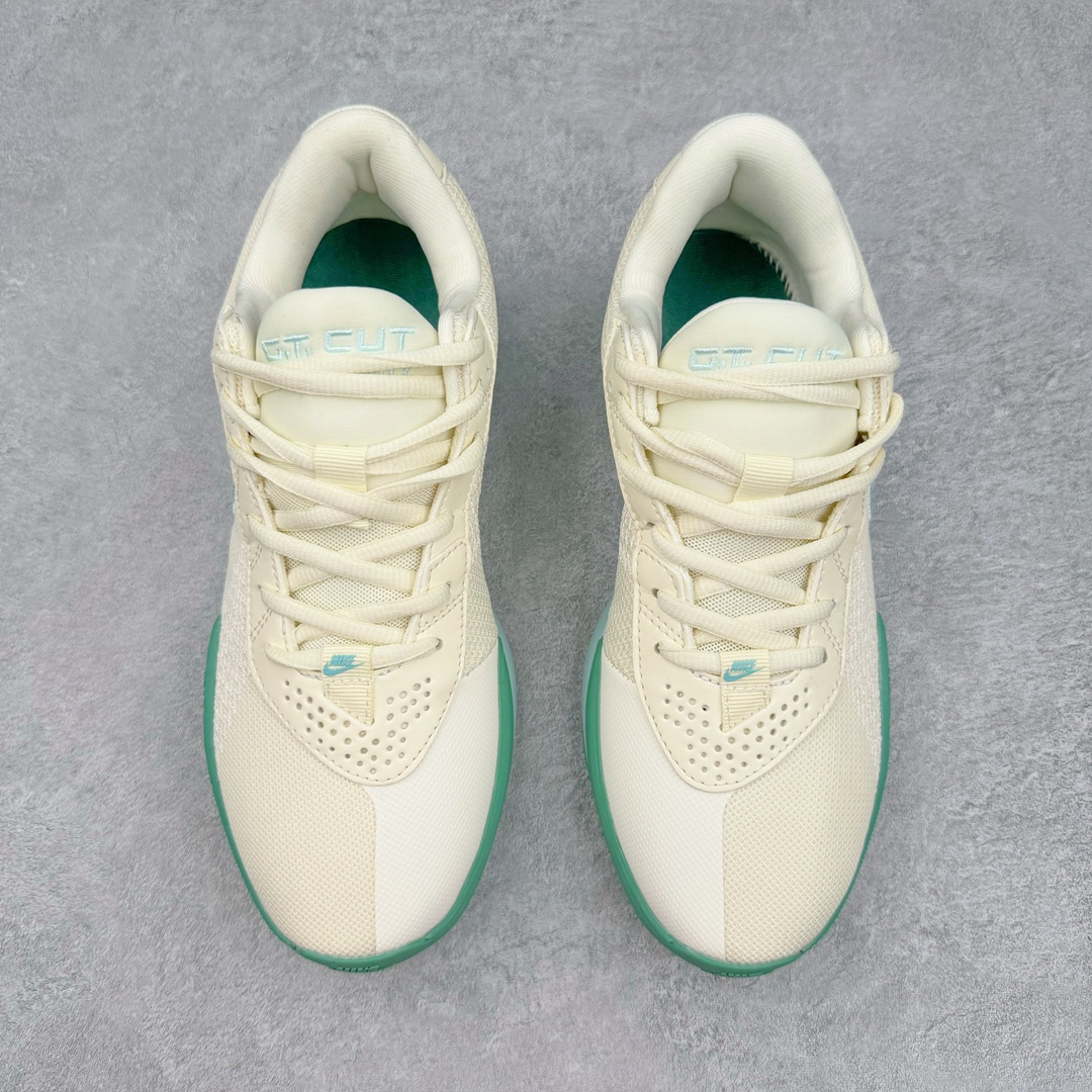 图片[2]-NK Air Zoom G.T. Cut Academy EP GT男/女篮球鞋 米绿色 FB2598-102 NK首度推出G.T. Cut 系列的平价款式G.T. Cut Academy，外型维持一贯的流线型设计。不同价格的款式，让不同需求的球友也能入手适合自己的球鞋。足底出色抓地设计，助你瞬息急停，随意变速，轻松摆脱对手，驰骋赛场。匠心底纹从后跟延伸至鞋头，铸就急起急停的强劲抓地表现，助力实现侧向突破和快速移步。鞋款采用出众回弹设计，为切入、转向和移步篮筐提供出色的能量回馈。回弹性能带来弹力充沛的迈步体验，让你爆发疾速。前足搭载 Zoom Air 缓震配置，助你在赛事升温之际迅猛出击。足底缓震配置带来舒适比赛体验。中底搭载厚实泡绵，营造非凡舒适的支撑感受。该鞋款可轻松驾驭坚硬地面，助力鏖战。尺码：36 36.5 37.5 38 38.5 39 40 40.5 41 42 42.5 43 44 44.5 45 46-选品中心