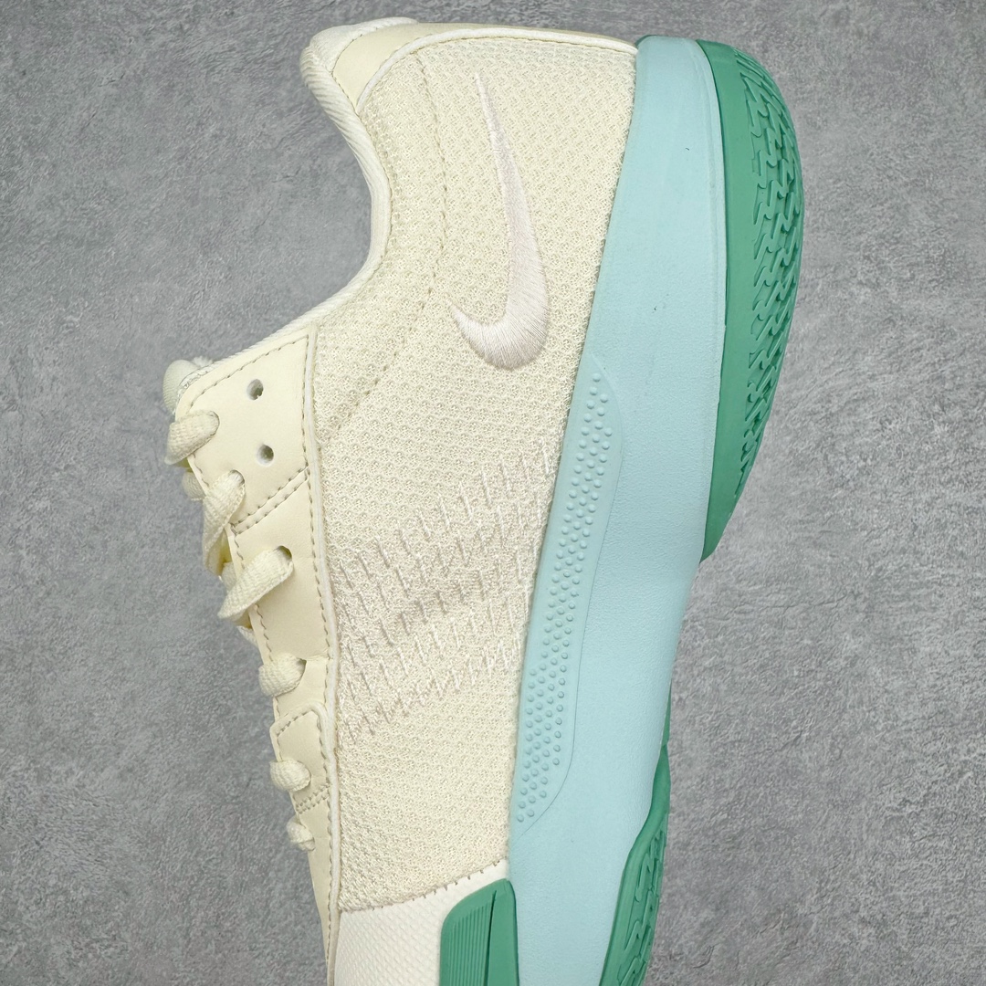 图片[7]-NK Air Zoom G.T. Cut Academy EP GT男/女篮球鞋 米绿色 FB2598-102 NK首度推出G.T. Cut 系列的平价款式G.T. Cut Academy，外型维持一贯的流线型设计。不同价格的款式，让不同需求的球友也能入手适合自己的球鞋。足底出色抓地设计，助你瞬息急停，随意变速，轻松摆脱对手，驰骋赛场。匠心底纹从后跟延伸至鞋头，铸就急起急停的强劲抓地表现，助力实现侧向突破和快速移步。鞋款采用出众回弹设计，为切入、转向和移步篮筐提供出色的能量回馈。回弹性能带来弹力充沛的迈步体验，让你爆发疾速。前足搭载 Zoom Air 缓震配置，助你在赛事升温之际迅猛出击。足底缓震配置带来舒适比赛体验。中底搭载厚实泡绵，营造非凡舒适的支撑感受。该鞋款可轻松驾驭坚硬地面，助力鏖战。尺码：36 36.5 37.5 38 38.5 39 40 40.5 41 42 42.5 43 44 44.5 45 46-选品中心