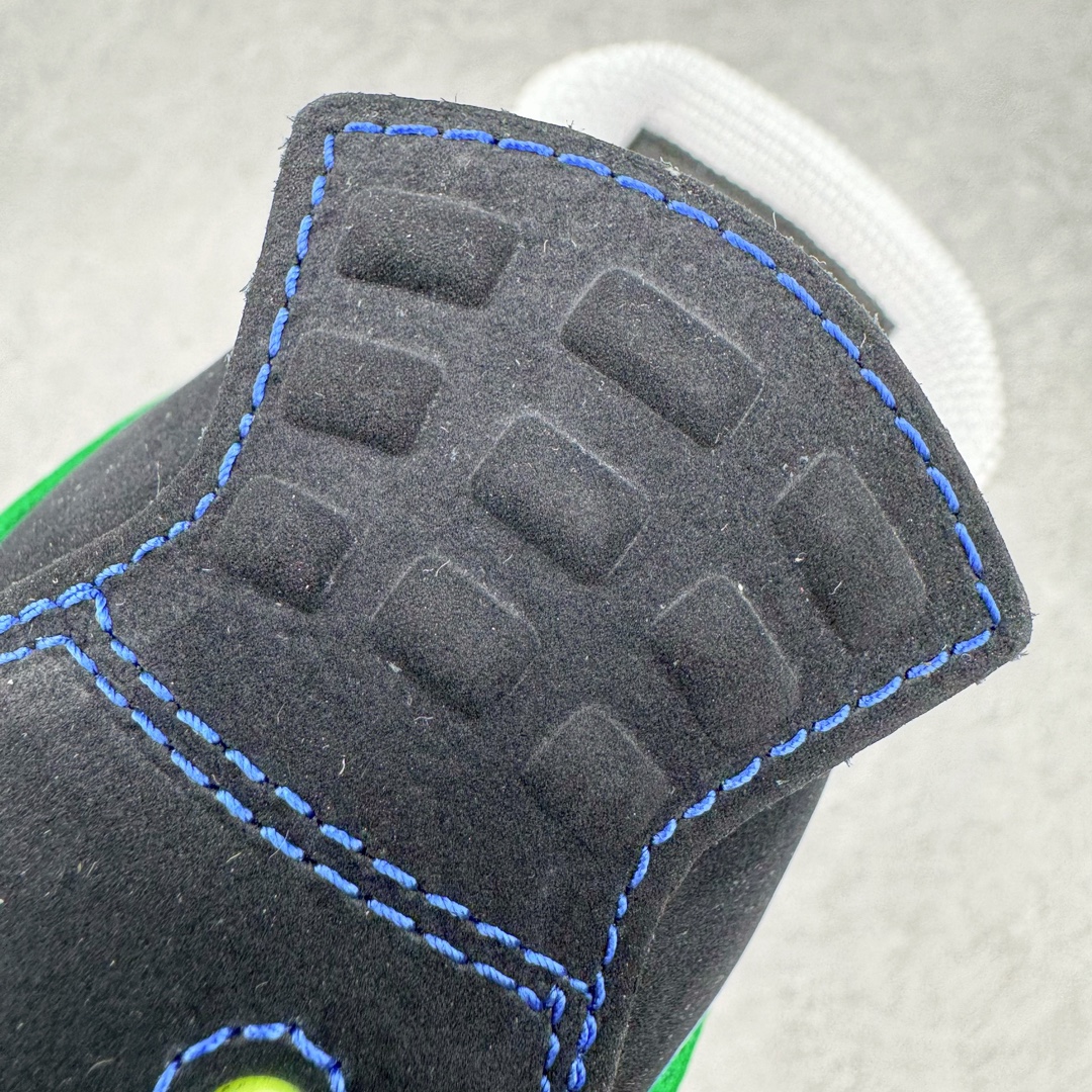 图片[18]-＃DG2.0 Air Jordan AJ4 Retro Doernbecher 慈善超人 黑蓝绿 308497-015 情怀单品 收藏必备 独家外贸特供 耗时半年巨作 全套原纸板楦头开发 原厂特供皮料加持 确保原汁原味 完美呈现四代版型 一比一鞋头弧度高度鞋身弧度 数据细节工艺流程均保持原鞋一致 原厂TPU网格鞋带扣 正确内里网布 菱角分明不变形无多余毛边 柔软性质感一致于原鞋 市场唯一原厂鞋扣模具 背面可见隐藏注塑口 原厂织唛标 原厂飞人电绣工艺 尾指中部跳三针 独家绑鞋带手法 印刷中底布 四线拉帮 米色美纹纸贴合固定 进口港宝加持 后跟自然饱满 全鞋荧光划线卡点 追求极致完美 每一双都是工艺品 多重QC质检 超越公司货的品控标准 实实在在的免检产品 尺码：40.5 41 42 42.5 43 44 44.5 45 45.5 46 47.5 48.5-选品中心