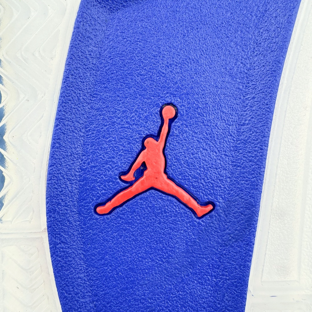 图片[17]-＃DG2.0 Air Jordan AJ4 Retro Doernbecher 慈善超人 黑蓝绿 308497-015 情怀单品 收藏必备 独家外贸特供 耗时半年巨作 全套原纸板楦头开发 原厂特供皮料加持 确保原汁原味 完美呈现四代版型 一比一鞋头弧度高度鞋身弧度 数据细节工艺流程均保持原鞋一致 原厂TPU网格鞋带扣 正确内里网布 菱角分明不变形无多余毛边 柔软性质感一致于原鞋 市场唯一原厂鞋扣模具 背面可见隐藏注塑口 原厂织唛标 原厂飞人电绣工艺 尾指中部跳三针 独家绑鞋带手法 印刷中底布 四线拉帮 米色美纹纸贴合固定 进口港宝加持 后跟自然饱满 全鞋荧光划线卡点 追求极致完美 每一双都是工艺品 多重QC质检 超越公司货的品控标准 实实在在的免检产品 尺码：40.5 41 42 42.5 43 44 44.5 45 45.5 46 47.5 48.5-选品中心