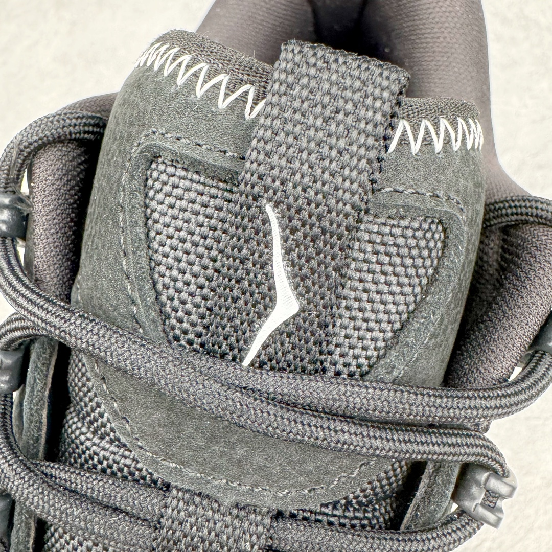 图片[13]-＃X版纯原 HOKA ONE ONE Tor Uitra Low 托亚潮流户外越野登山功能鞋 鞋款利用机能、户外、复古元素将都市型格与户外机能无缝结合 既能自由穿梭于城市的钢筋水泥之间 也能轻松演绎山系潮流搭配 全粒面皮革结合模压鞋口 提升持久耐穿度 直至鞋头的鞋带设计 舒适灵活的调节 搭配鞋头处HOKA ONE ONE飞翼纹饰 营造了个性十足的张扬气场 Tor Ultra 配备 Vibram® 鞋底与 EVA 和RMAT® 中底 给穿著者最佳的抓地力及舒适性 另外中底的金属摇杆可稳定脚部行程 当走过崎岖山路时依然让脚部得到平稳的感觉 而整对鞋以皮革和耐用尼龙布材打造 与坚固的鞋底相结合 可以牢固地支撑脚部和脚踝 另外外层搭载的Event技术 保持鞋履防水以及鞋内透气作用 尺码：36 36.5 37.5 38 38.5 39 40 40.5 41 42 42.5 43 44 44.5 45-选品中心