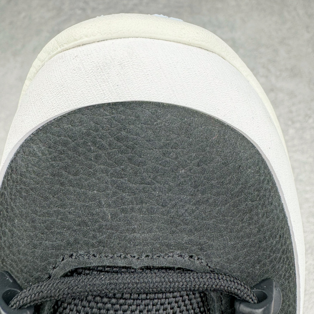 图片[14]-＃X版纯原 HOKA ONE ONE Tor Uitra Low 托亚潮流户外越野登山功能鞋 鞋款利用机能、户外、复古元素将都市型格与户外机能无缝结合 既能自由穿梭于城市的钢筋水泥之间 也能轻松演绎山系潮流搭配 全粒面皮革结合模压鞋口 提升持久耐穿度 直至鞋头的鞋带设计 舒适灵活的调节 搭配鞋头处HOKA ONE ONE飞翼纹饰 营造了个性十足的张扬气场 Tor Ultra 配备 Vibram® 鞋底与 EVA 和RMAT® 中底 给穿著者最佳的抓地力及舒适性 另外中底的金属摇杆可稳定脚部行程 当走过崎岖山路时依然让脚部得到平稳的感觉 而整对鞋以皮革和耐用尼龙布材打造 与坚固的鞋底相结合 可以牢固地支撑脚部和脚踝 另外外层搭载的Event技术 保持鞋履防水以及鞋内透气作用 尺码：36 36.5 37.5 38 38.5 39 40 40.5 41 42 42.5 43 44 44.5 45-选品中心