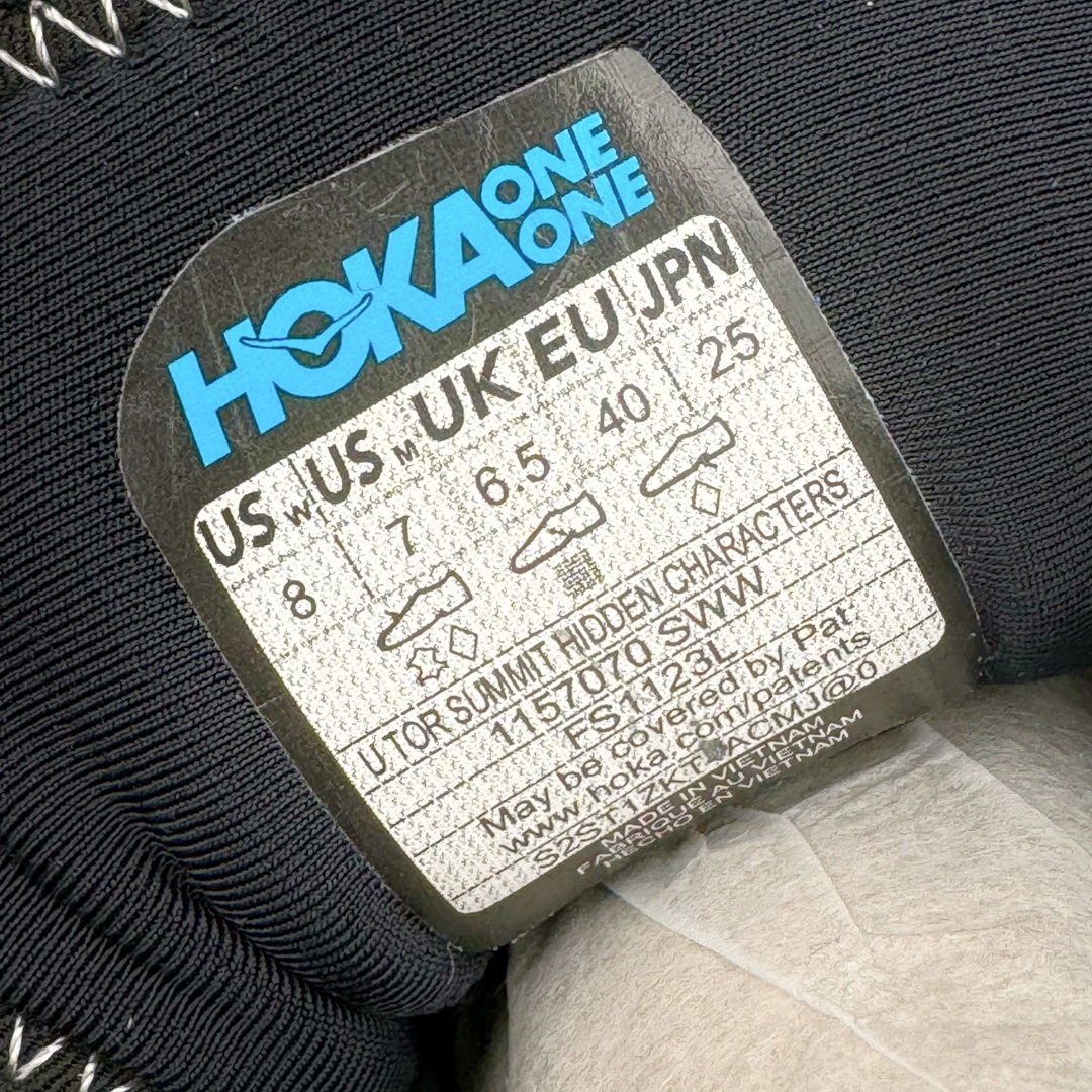 图片[12]-＃X版纯原 HOKA ONE ONE Tor Uitra Low 托亚潮流户外越野登山功能鞋 鞋款利用机能、户外、复古元素将都市型格与户外机能无缝结合 既能自由穿梭于城市的钢筋水泥之间 也能轻松演绎山系潮流搭配 全粒面皮革结合模压鞋口 提升持久耐穿度 直至鞋头的鞋带设计 舒适灵活的调节 搭配鞋头处HOKA ONE ONE飞翼纹饰 营造了个性十足的张扬气场 Tor Ultra 配备 Vibram® 鞋底与 EVA 和RMAT® 中底 给穿著者最佳的抓地力及舒适性 另外中底的金属摇杆可稳定脚部行程 当走过崎岖山路时依然让脚部得到平稳的感觉 而整对鞋以皮革和耐用尼龙布材打造 与坚固的鞋底相结合 可以牢固地支撑脚部和脚踝 另外外层搭载的Event技术 保持鞋履防水以及鞋内透气作用 尺码：36 36.5 37.5 38 38.5 39 40 40.5 41 42 42.5 43 44 44.5 45-选品中心