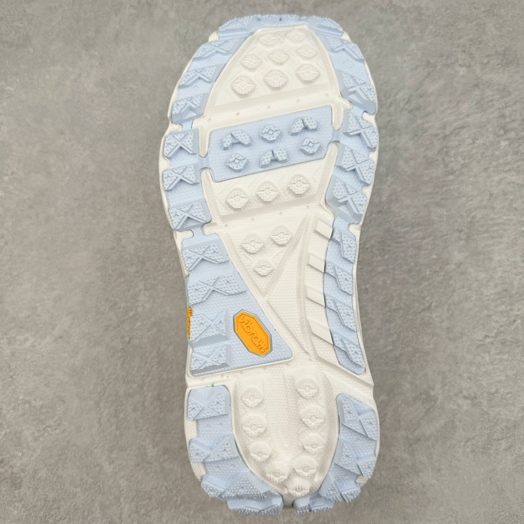 图片[9]-＃X版纯原 HOKA ONE ONE Tor Uitra Low 托亚潮流户外越野登山功能鞋 鞋款利用机能、户外、复古元素将都市型格与户外机能无缝结合 既能自由穿梭于城市的钢筋水泥之间 也能轻松演绎山系潮流搭配 全粒面皮革结合模压鞋口 提升持久耐穿度 直至鞋头的鞋带设计 舒适灵活的调节 搭配鞋头处HOKA ONE ONE飞翼纹饰 营造了个性十足的张扬气场 Tor Ultra 配备 Vibram® 鞋底与 EVA 和RMAT® 中底 给穿著者最佳的抓地力及舒适性 另外中底的金属摇杆可稳定脚部行程 当走过崎岖山路时依然让脚部得到平稳的感觉 而整对鞋以皮革和耐用尼龙布材打造 与坚固的鞋底相结合 可以牢固地支撑脚部和脚踝 另外外层搭载的Event技术 保持鞋履防水以及鞋内透气作用 尺码：36 36.5 37.5 38 38.5 39 40 40.5 41 42 42.5 43 44 44.5 45-选品中心