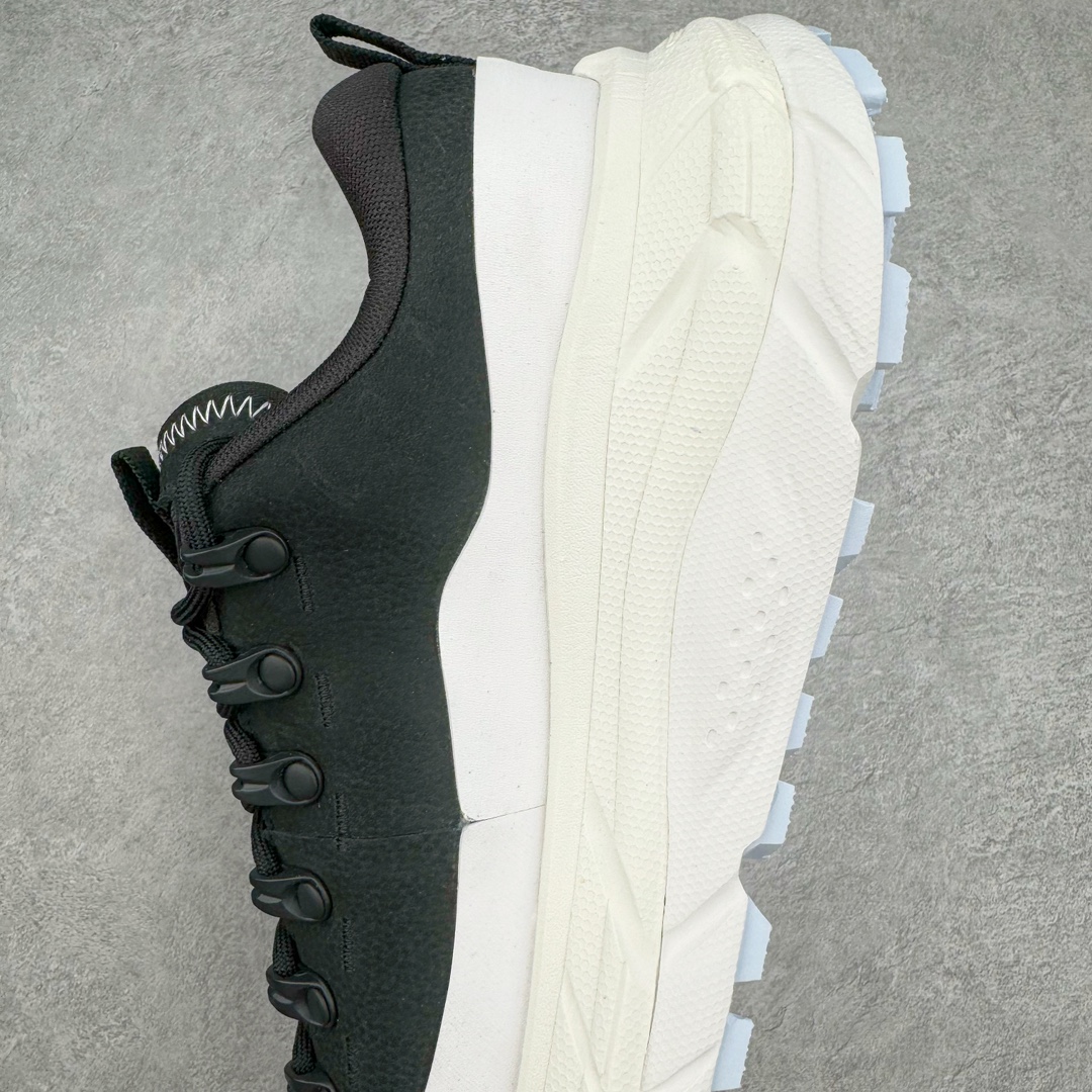 图片[7]-＃X版纯原 HOKA ONE ONE Tor Uitra Low 托亚潮流户外越野登山功能鞋 鞋款利用机能、户外、复古元素将都市型格与户外机能无缝结合 既能自由穿梭于城市的钢筋水泥之间 也能轻松演绎山系潮流搭配 全粒面皮革结合模压鞋口 提升持久耐穿度 直至鞋头的鞋带设计 舒适灵活的调节 搭配鞋头处HOKA ONE ONE飞翼纹饰 营造了个性十足的张扬气场 Tor Ultra 配备 Vibram® 鞋底与 EVA 和RMAT® 中底 给穿著者最佳的抓地力及舒适性 另外中底的金属摇杆可稳定脚部行程 当走过崎岖山路时依然让脚部得到平稳的感觉 而整对鞋以皮革和耐用尼龙布材打造 与坚固的鞋底相结合 可以牢固地支撑脚部和脚踝 另外外层搭载的Event技术 保持鞋履防水以及鞋内透气作用 尺码：36 36.5 37.5 38 38.5 39 40 40.5 41 42 42.5 43 44 44.5 45-选品中心