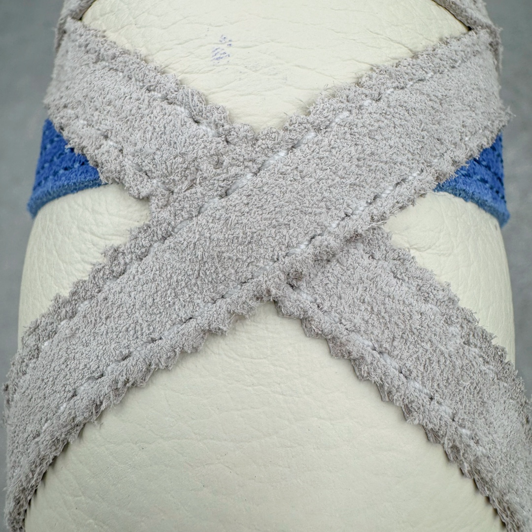 图片[14]-＃HK纯原 Asics Onitsuka Tiger MEXICO 66 亚瑟士鬼冢虎复古经典板鞋 市场最强版本 头层小羊皮加持 海外订单工厂出品 超成熟稳定的做工品控 原装全套纸板楦头开发 原汁原味 完美呈现版型 私模正确鞋底咬花纹路 一比一鞋头弧度高度鞋身弧度 绝不口嗨 细节品控鞋型随意秒杀市面 原档咬花纹路私模大底 一个单元有六个三角形 总体形拼接呈现花瓣状 官方四联吊牌 原装Ortholite轻量化鞋垫 原盒原配 质保卡 说明书 钢印防尘纸 纸板中底带钢印 乳胶组合鞋垫 支持全方位的对比专柜 产品从款式颜色造型上体现出追求舒适和细节的完美 鞋类更是推崇手工制作的严谨与完美 融舒适性与可穿性的设计风格 注重细节的完美和别致魅力 既保持稳重 又不失轻松的时尚感 尺码：36 37 37.5 38 39 39.5 40 40.5 41.5 42 42.5 43.5 44 45 46-选品中心