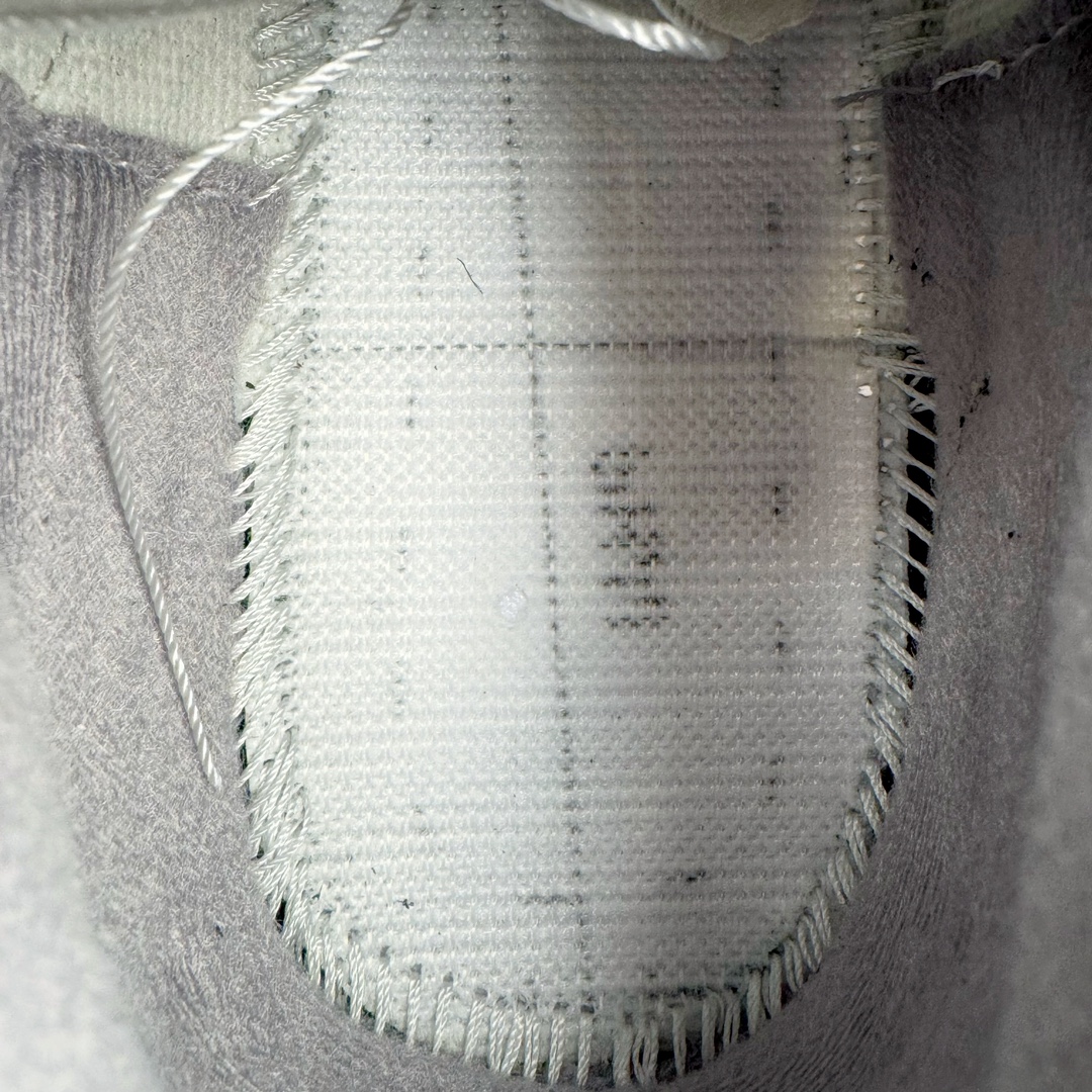 图片[19]-＃K版纯原 Air Jordan AJ3 Retro 小闪电白蓝 CT8532-145 原楦原纸板开发 确保原汁原味 原厂皮料质感色泽绝无偏差 完美中底拉帮 原厂中底钢印 原档案大底 如假白送 大底纹路 气垫通透度PU的回弹性均百分百还原 原厂电绣鞋舌飞人刺绣针数立体讲究精细欢迎对比正品原鞋 尺码：40 40.5 41 42 42.5 43 44 44.5 45 46 47.5-选品中心