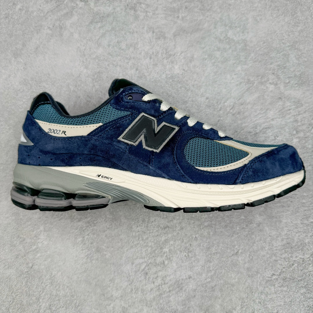 图片[11]-＃M3纯原 New Balance 2002R NB2002 男女休闲慢跑鞋 日韩出口特供订单 配套商长期套现长期补货 全新货品 正常出厂触屏不到的单价 超级跑量款 全套原楦原纸板原厂数据开发 进口三明治网面 原装进口翻毛皮料正确绒感卡色 正确中底拉帮中底网布细节 采用轻质牛剖革拼接透气网眼衬垫织物鞋面材质 T-Beam大底提供足步弓支撑 保持步态稳定 后跟搭载外露缓震胶 鞋身整体以各种深浅不一的灰色覆盖 鞋头以淡蓝色调装饰 网眼衬垫通过不规律的色块实现做旧的美感 泛黄的鞋底更是进一步增添了复古气息 尺码：36 37 37.5 38 38.5 39.5 40 40.5 41.5 42 42.5 43 44 44.5 45-选品中心