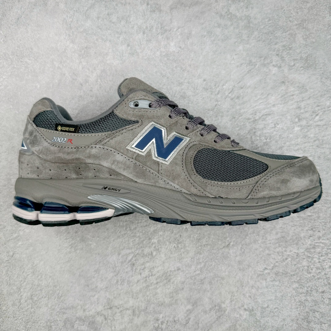 图片[6]-＃M3纯原 New Balance 2002R NB2002 男女休闲慢跑鞋 日韩出口特供订单 配套商长期套现长期补货 全新货品 正常出厂触屏不到的单价 超级跑量款 全套原楦原纸板原厂数据开发 进口三明治网面 原装进口翻毛皮料正确绒感卡色 正确中底拉帮中底网布细节 采用轻质牛剖革拼接透气网眼衬垫织物鞋面材质 T-Beam大底提供足步弓支撑 保持步态稳定 后跟搭载外露缓震胶 鞋身整体以各种深浅不一的灰色覆盖 鞋头以淡蓝色调装饰 网眼衬垫通过不规律的色块实现做旧的美感 泛黄的鞋底更是进一步增添了复古气息 尺码：36 37 37.5 38 38.5 39.5 40 40.5 41.5 42 42.5 43 44 44.5 45-选品中心
