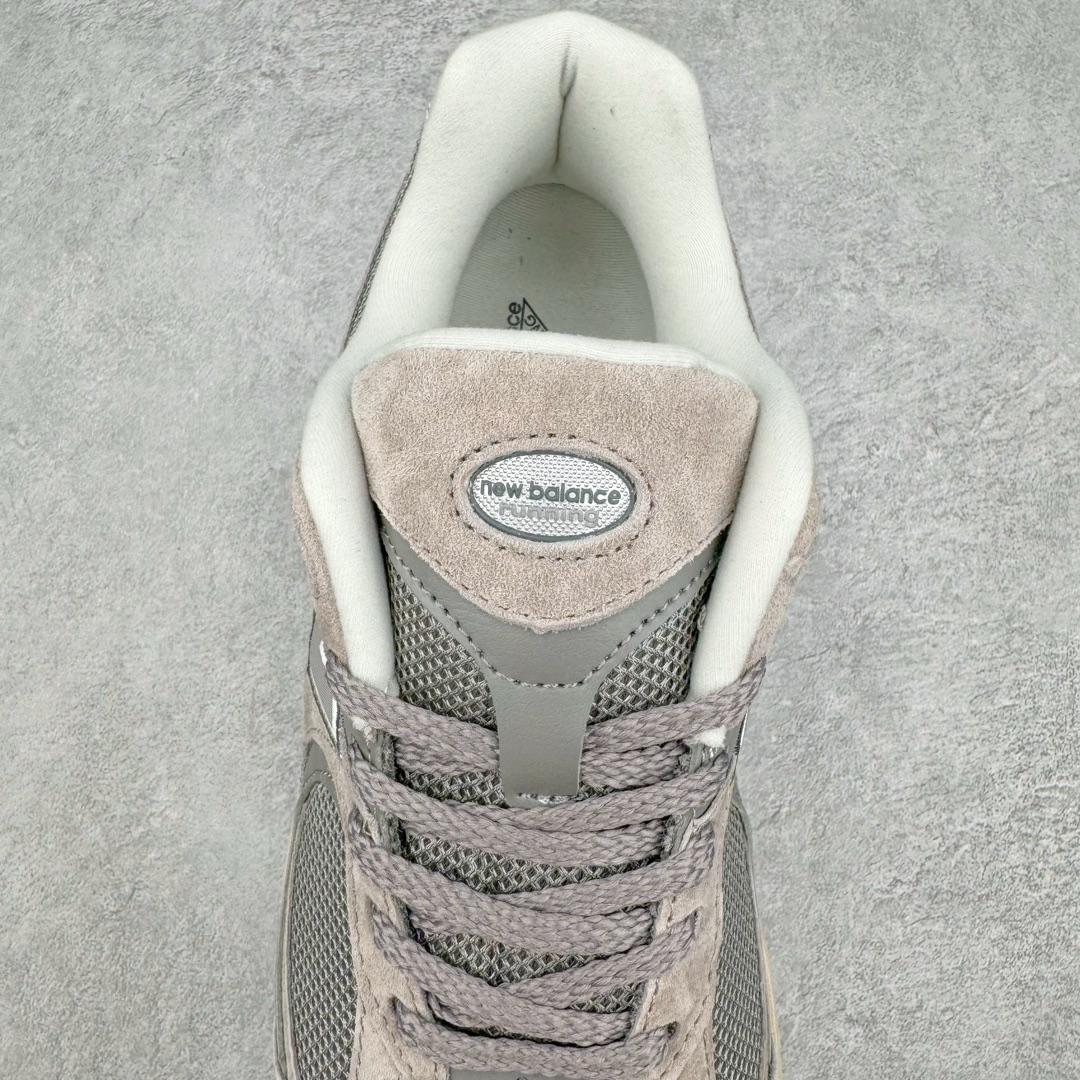 图片[5]-＃M3纯原 New Balance 2002R NB2002 男女休闲慢跑鞋 日韩出口特供订单 配套商长期套现长期补货 全新货品 正常出厂触屏不到的单价 超级跑量款 全套原楦原纸板原厂数据开发 进口三明治网面 原装进口翻毛皮料正确绒感卡色 正确中底拉帮中底网布细节 采用轻质牛剖革拼接透气网眼衬垫织物鞋面材质 T-Beam大底提供足步弓支撑 保持步态稳定 后跟搭载外露缓震胶 鞋身整体以各种深浅不一的灰色覆盖 鞋头以淡蓝色调装饰 网眼衬垫通过不规律的色块实现做旧的美感 泛黄的鞋底更是进一步增添了复古气息 尺码：36 37 37.5 38 38.5 39.5 40 40.5 41.5 42 42.5 43 44 44.5 45-选品中心